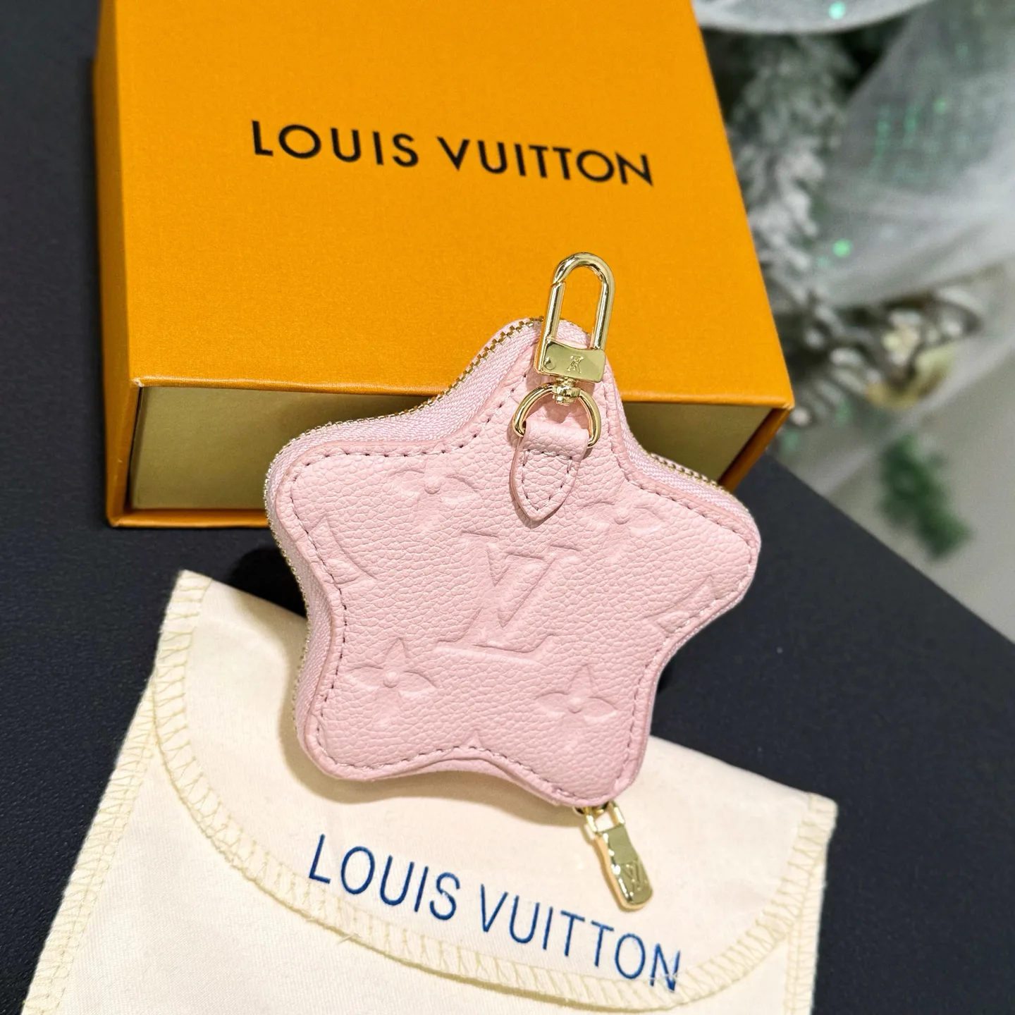 Клатчи Женские Louis Vuitton 10418860
