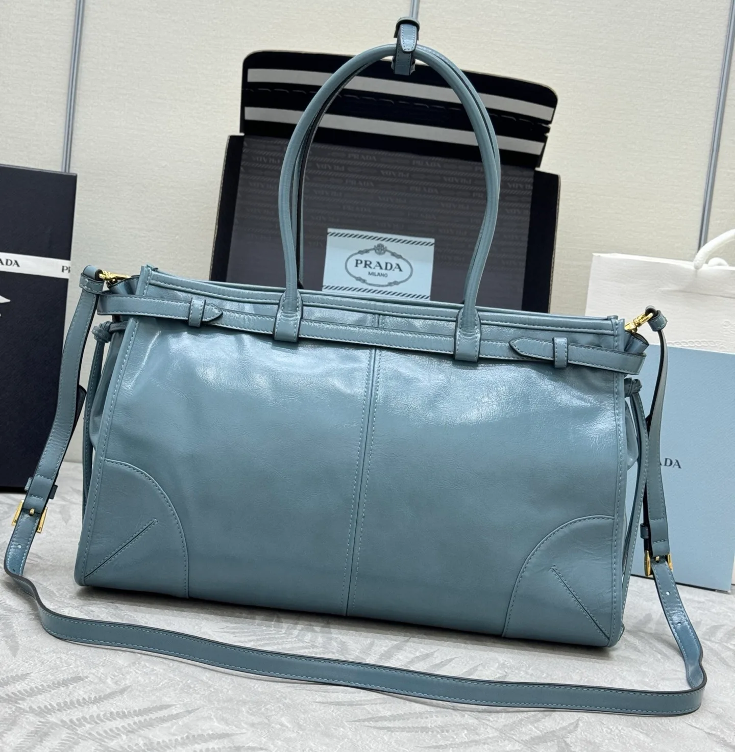 Классические Сумки Женские Prada 11462533