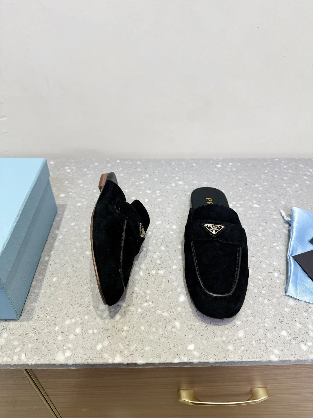 Шлепанцы Женские Prada 23862