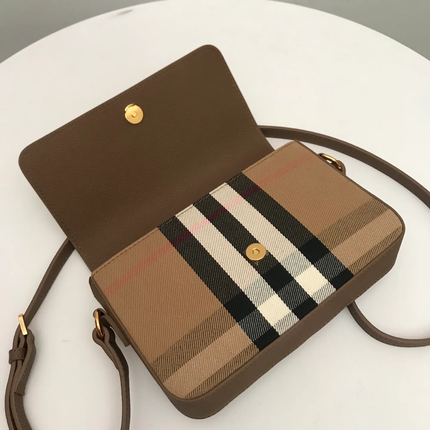 Сумки На Ремне Женские Burberry 5063066