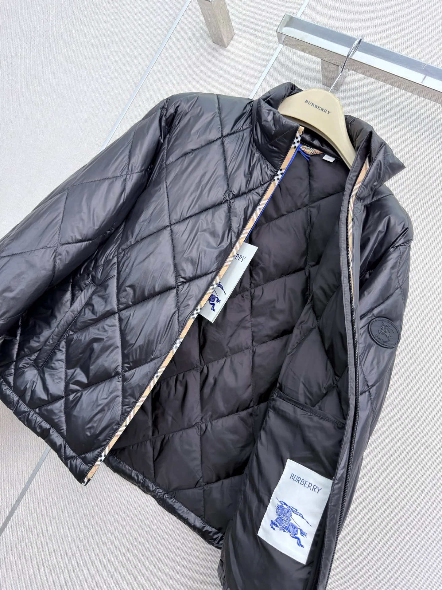 Куртки И Пуховики Женские Burberry 19324514