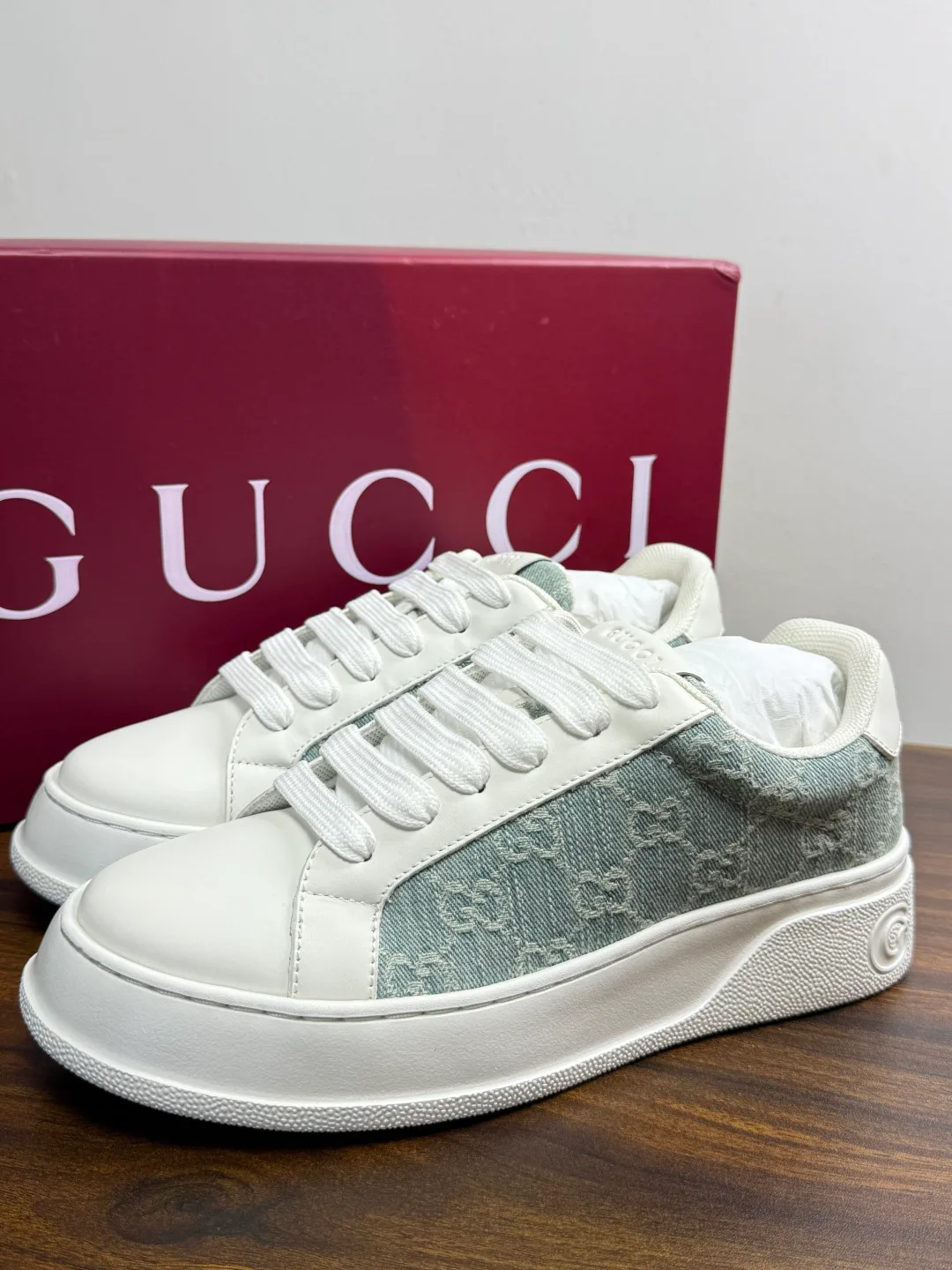 Кроссовки Женские Gucci 19659292