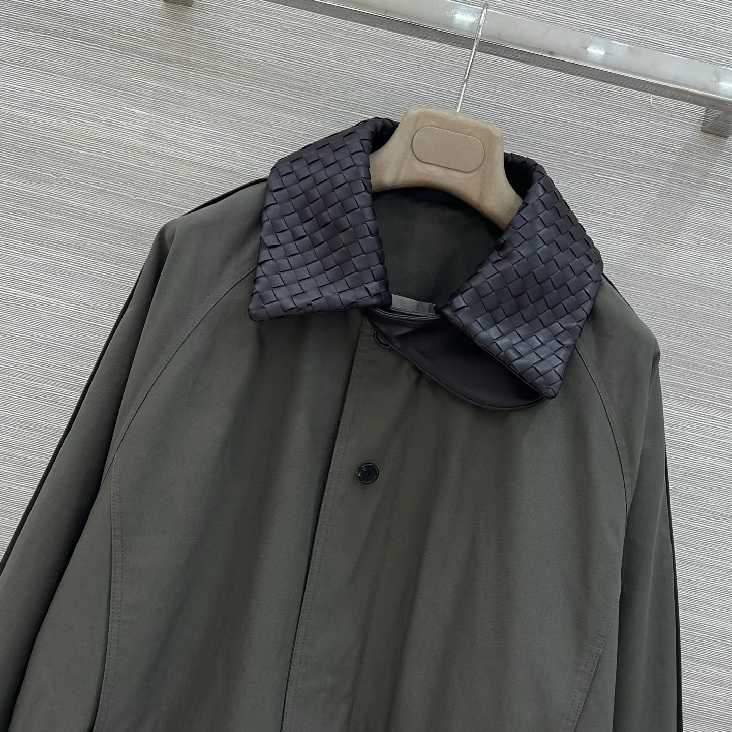 Куртки И Пуховики Женские Bottega Veneta 18429164