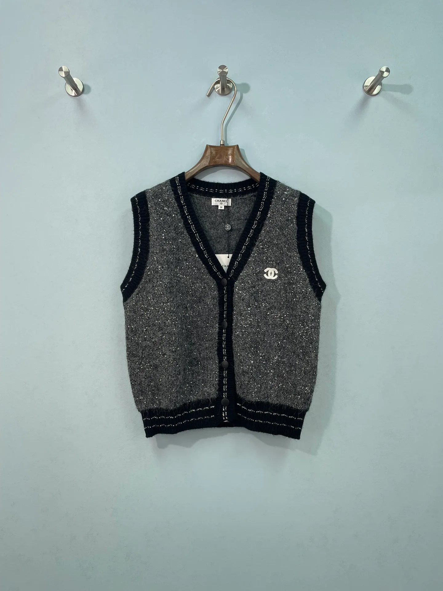 Жилеты Женские Chanel 18151989