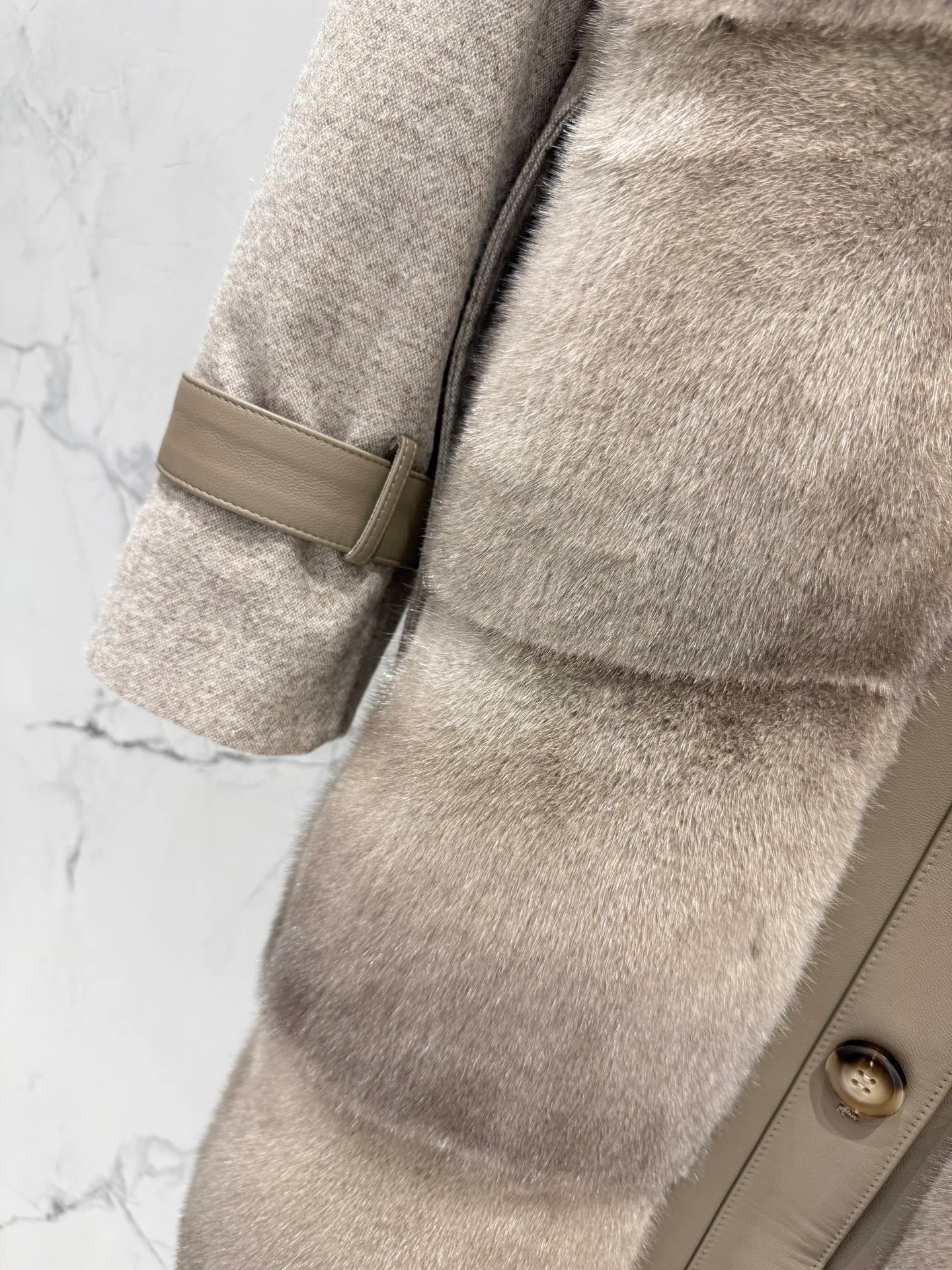 Пальто Женские Loro Piana 18082850
