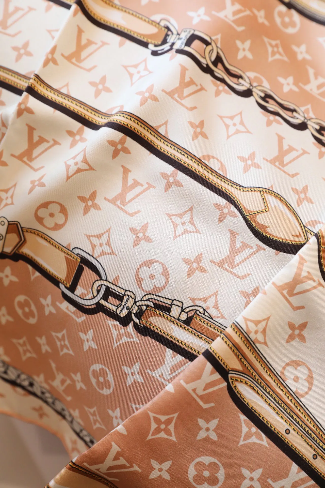 Шарфы Louis Vuitton 21682