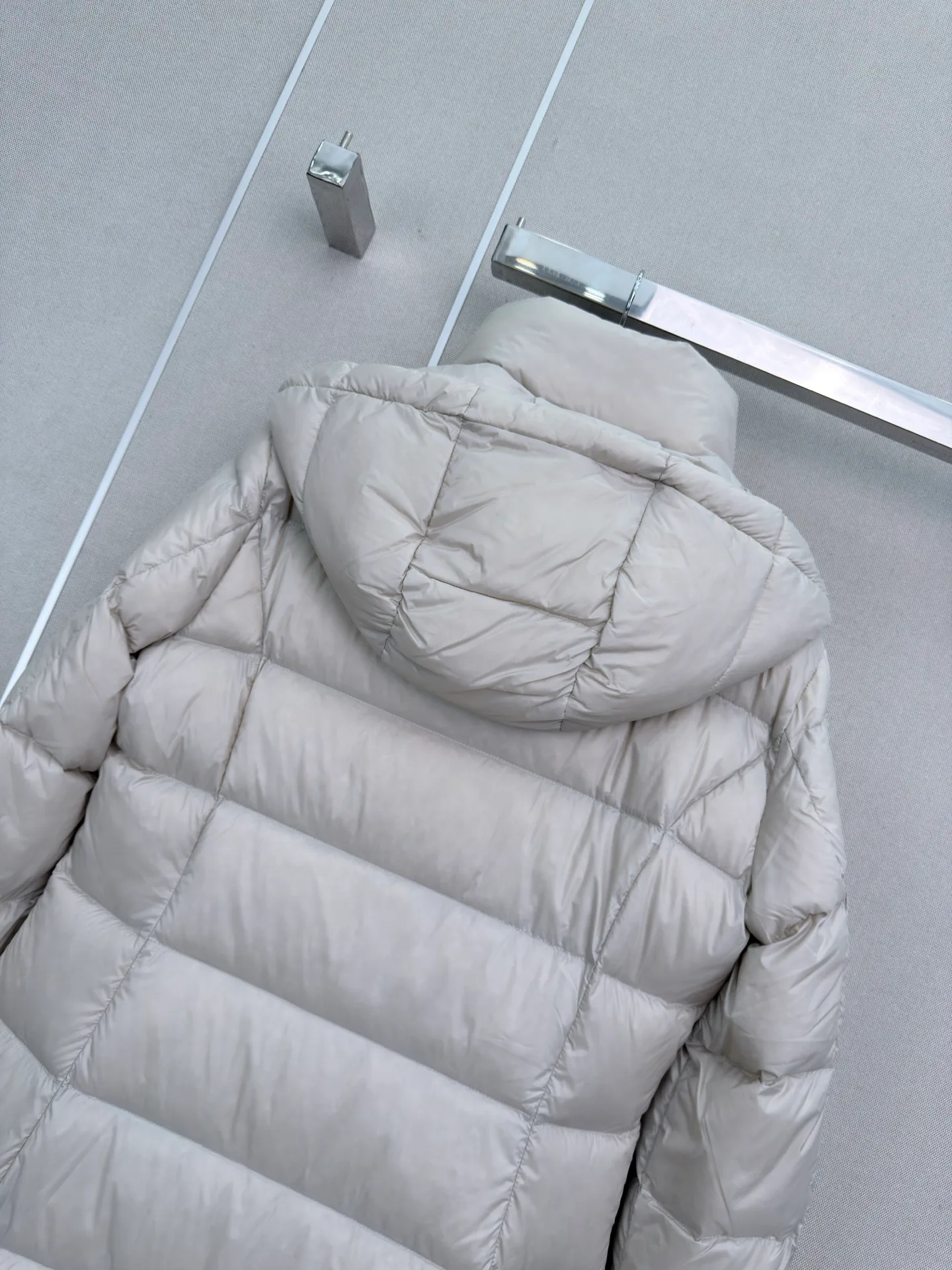 Куртки И Пуховики Женские Prada 18185808