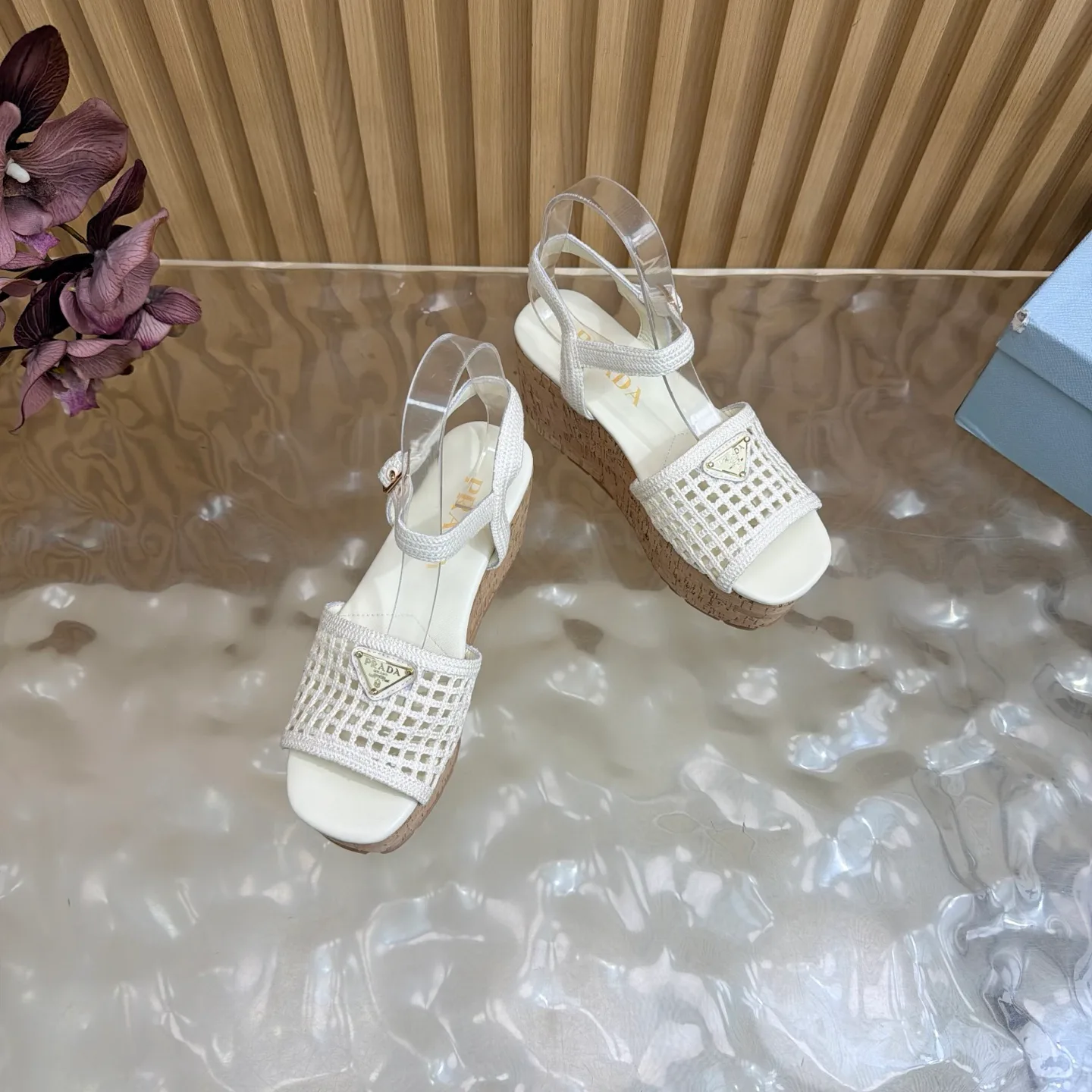 Босоножки Женские Prada 18170310