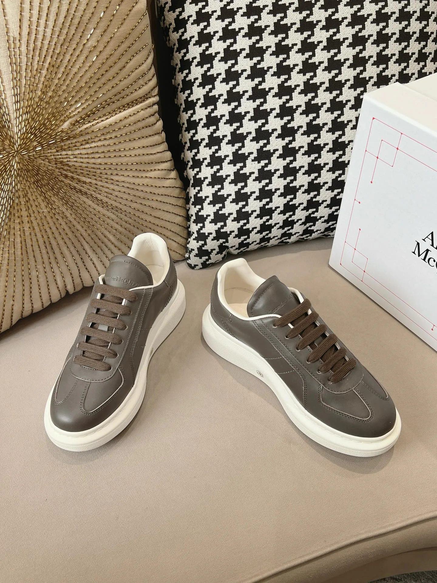 Кроссовки Женские Alexander Mcqueen 3446158