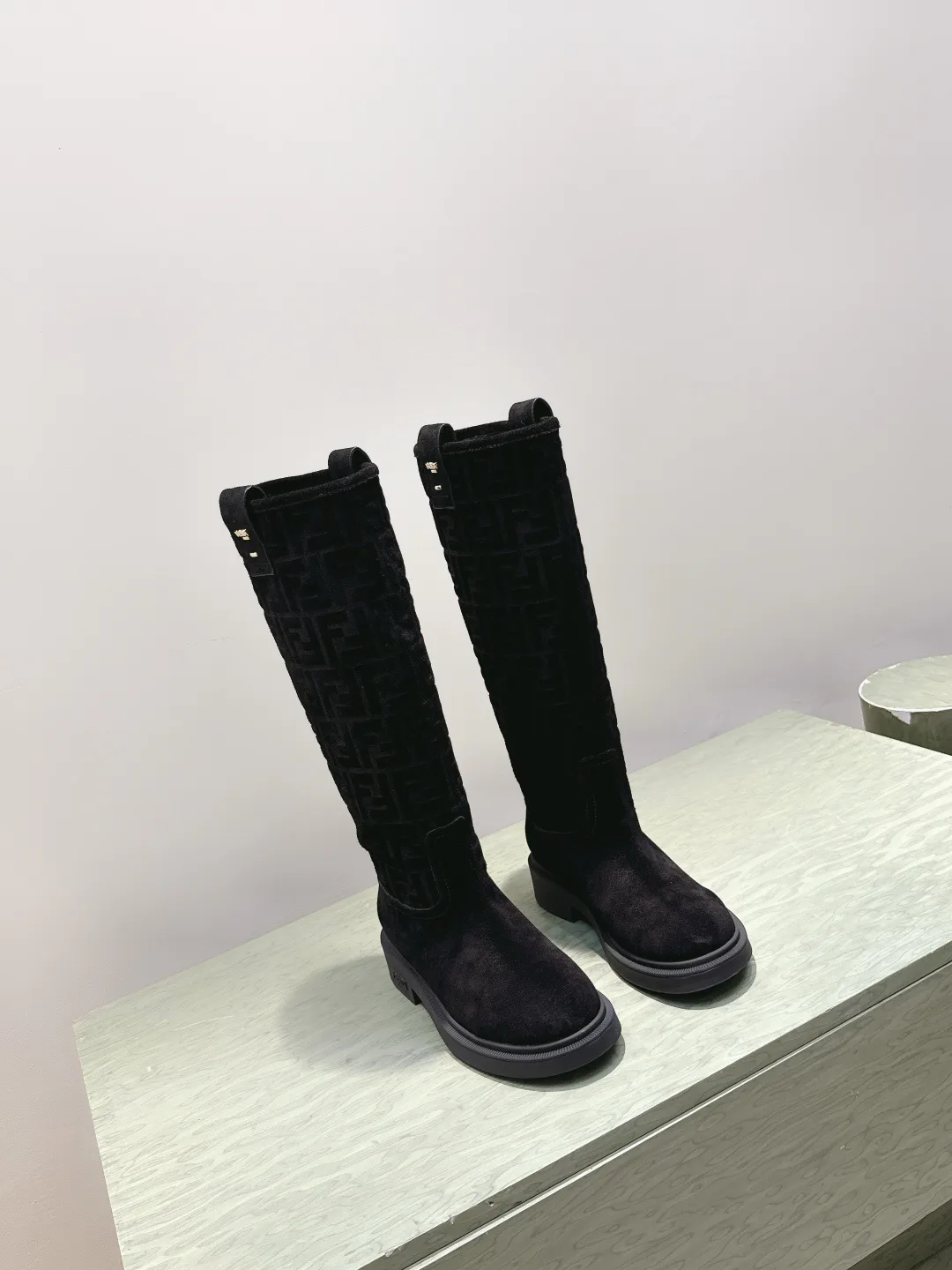 Сапоги Женские Fendi 18153046