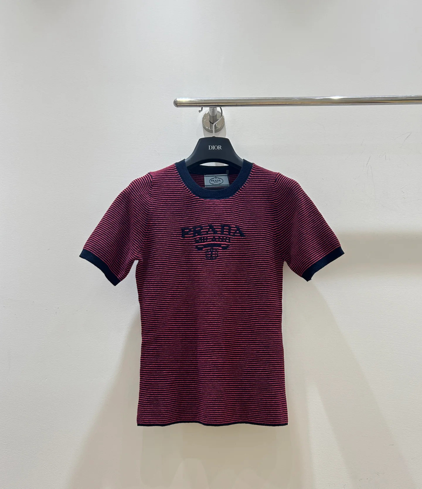 Футболки Женские Prada 17660685