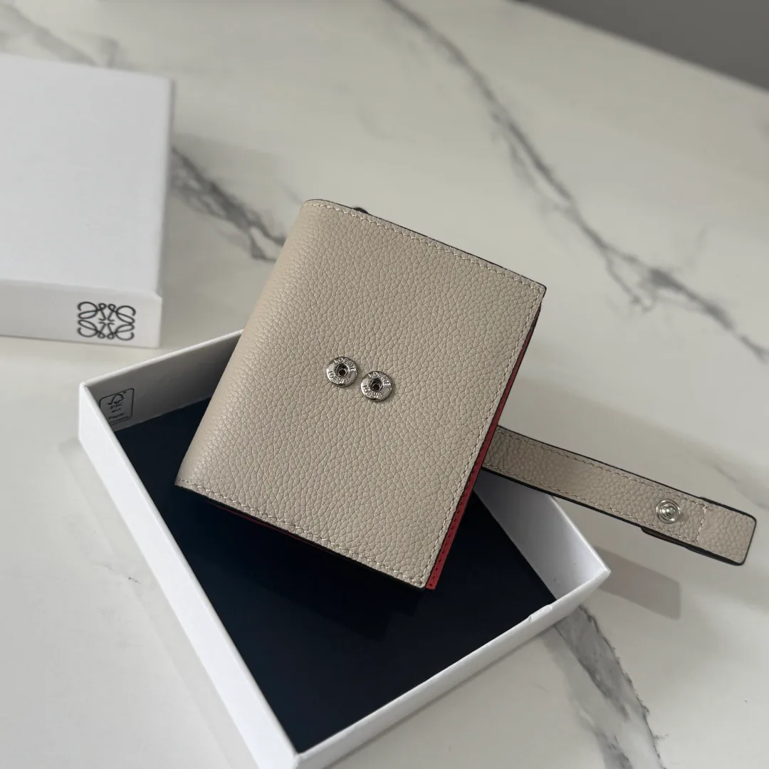 Клатчи Женские Loewe 17502812