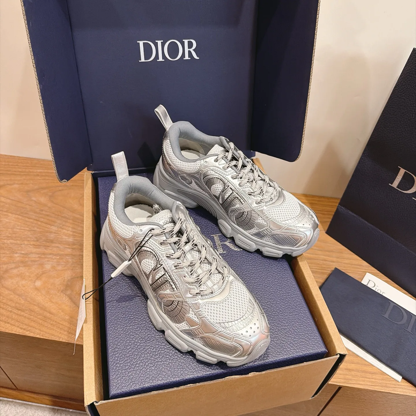 Кроссовки Женские Christian Dior 18765763