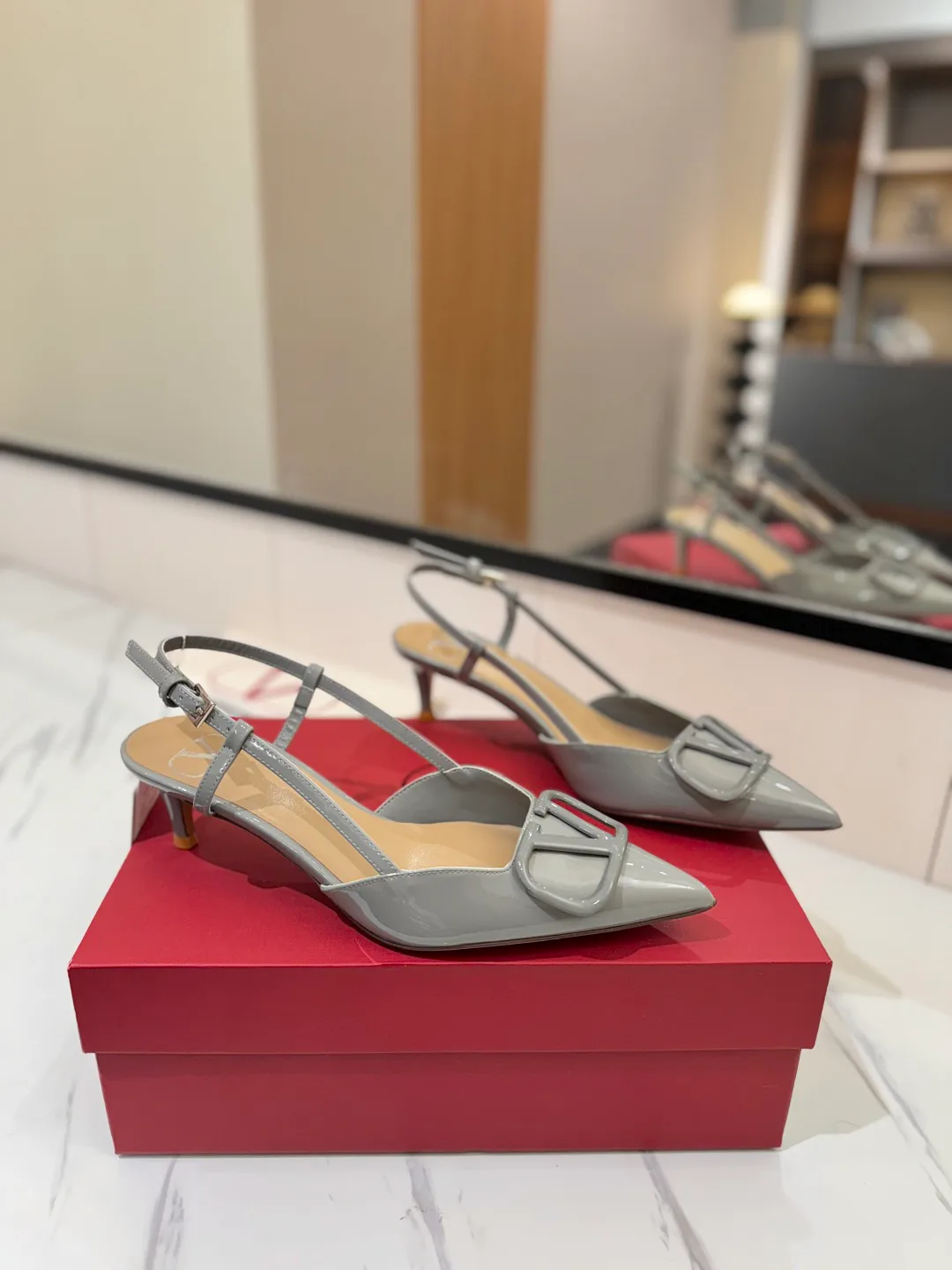Босоножки Женские Valentino 11516237
