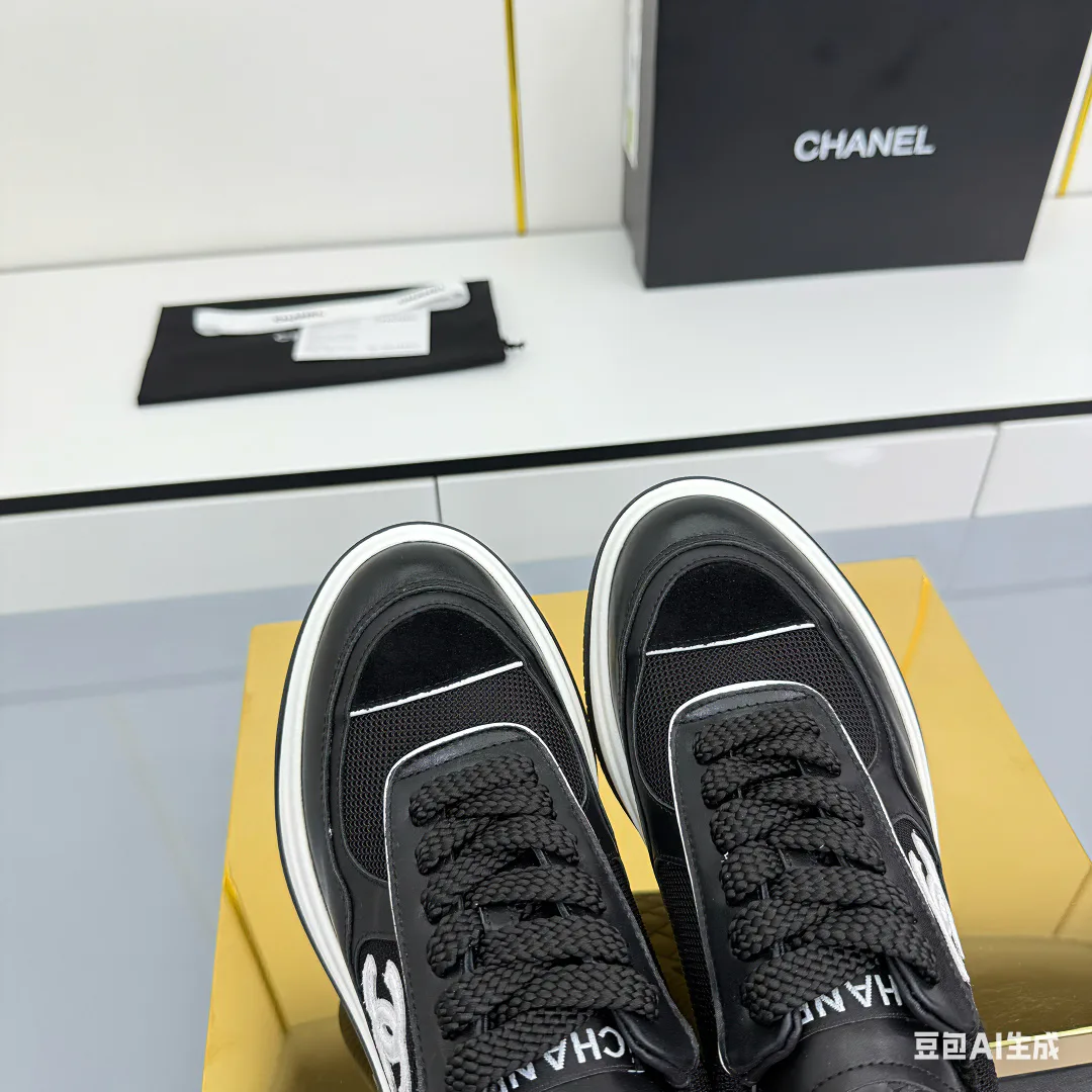 Кроссовки Женские Chanel 19316022