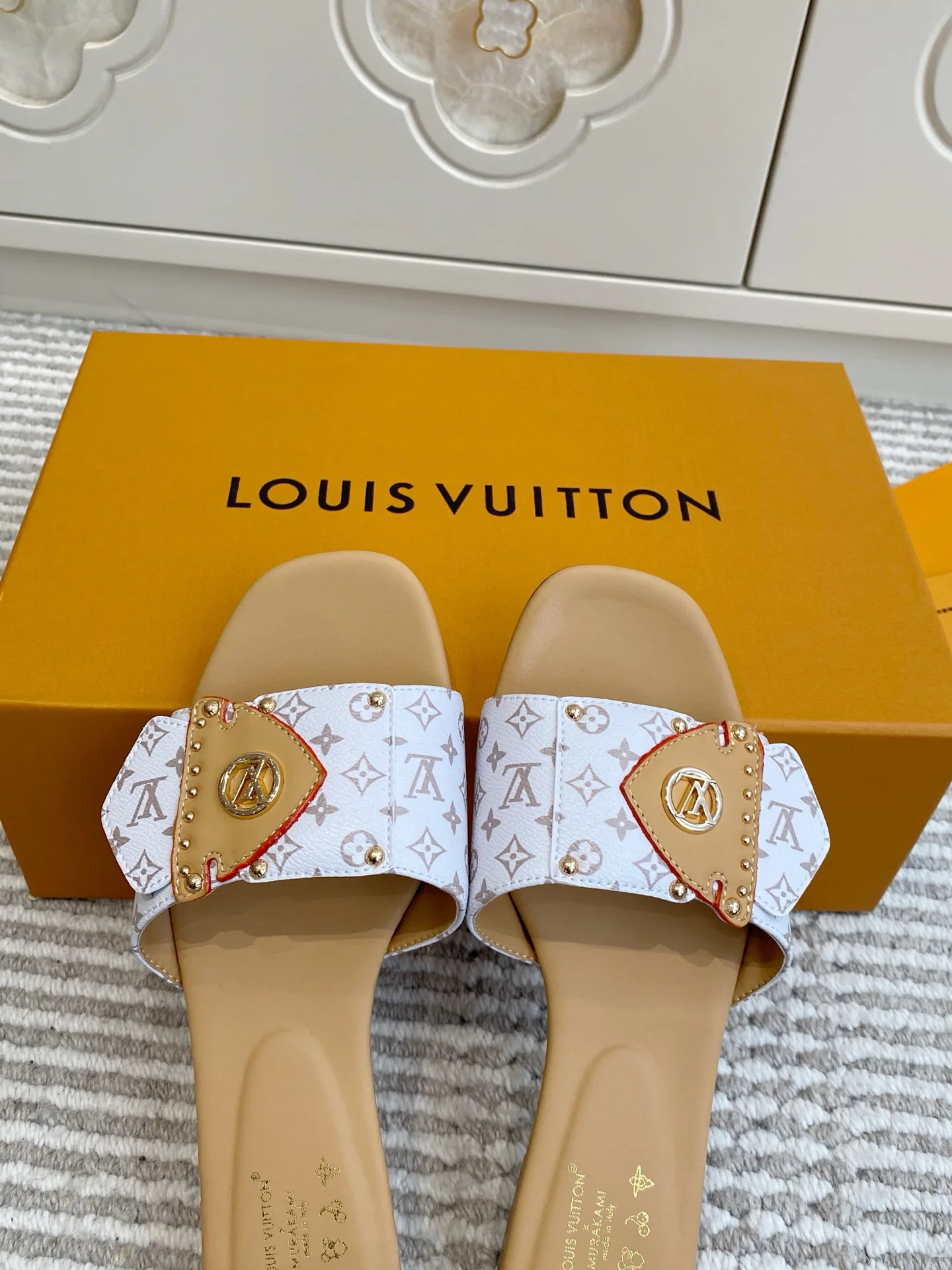 Шлепанцы Женские Louis Vuitton 12779833