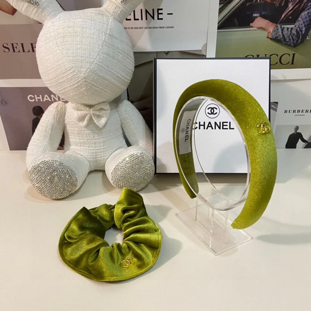 Головные Уборы Chanel 11469197