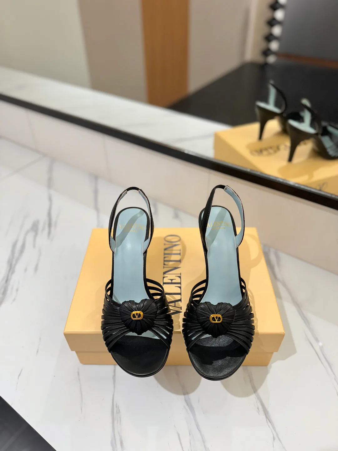 Босоножки Женские Valentino 10026781