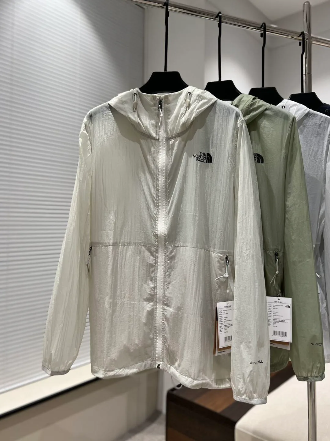 Куртки И Пуховики Женские The North Face 17235476
