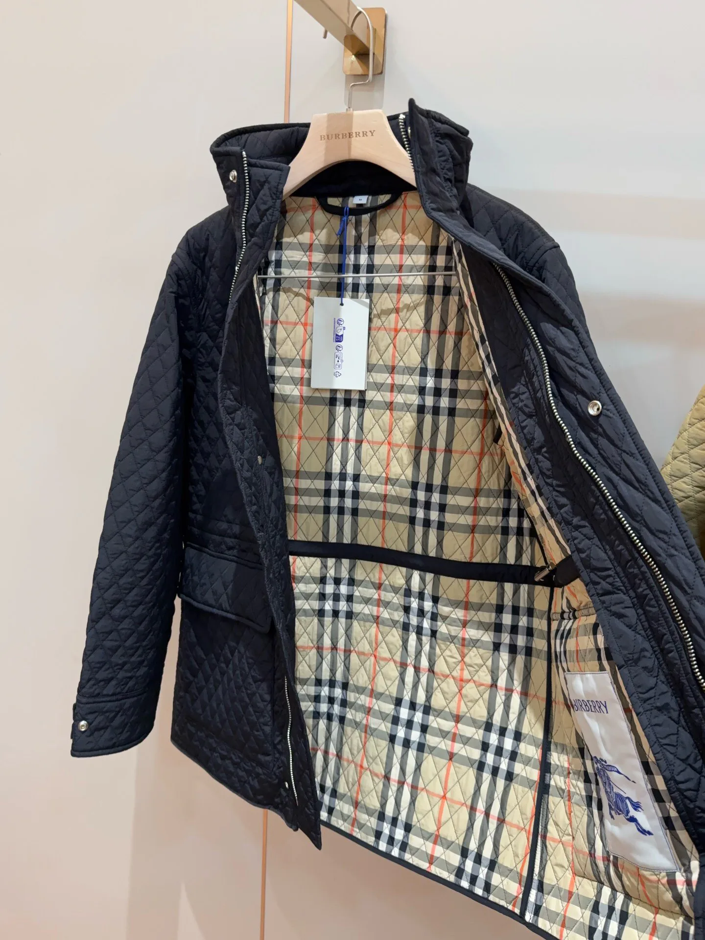 Куртки И Пуховики Женские Burberry 18206344
