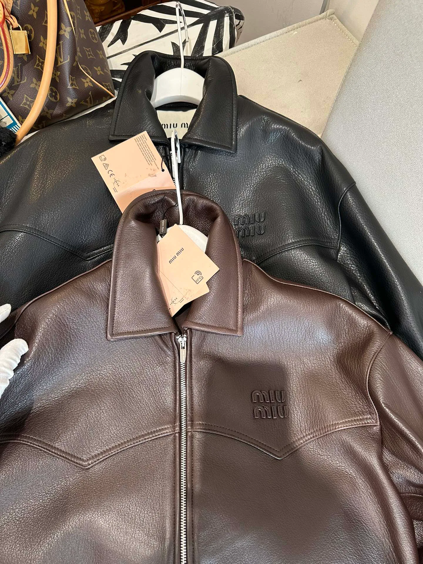 Кожаные Куртки И Дублёнки Женские Miu Miu 11625024