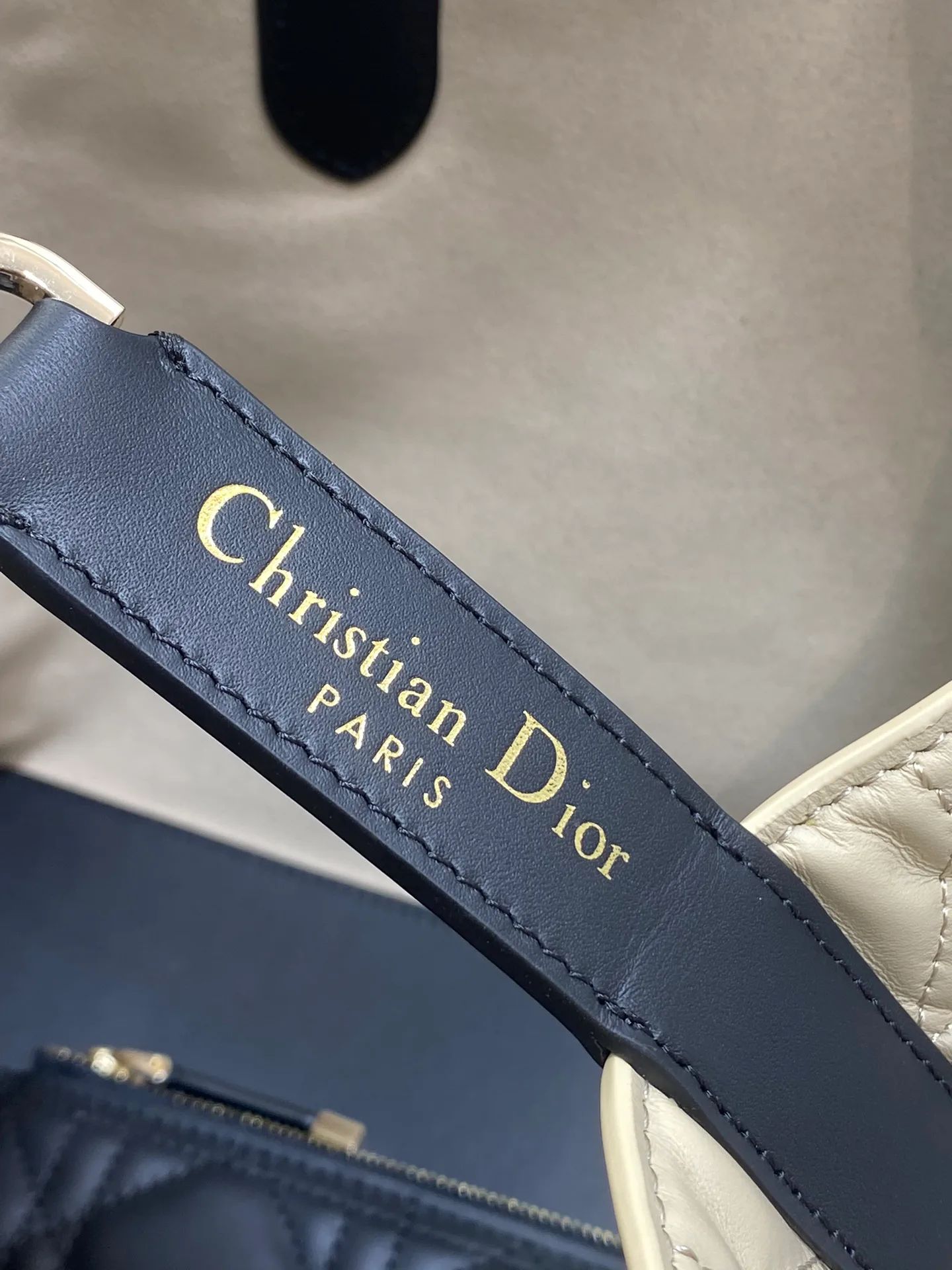 Классические Сумки Женские Christian Dior 11562689