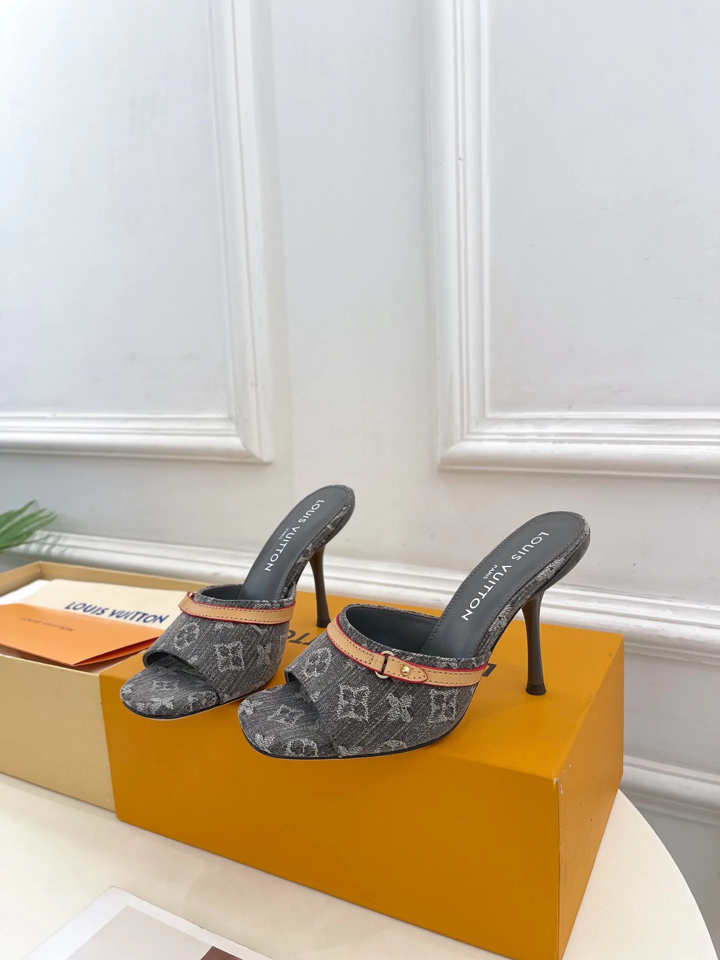 Туфли Женские Louis Vuitton 11458197