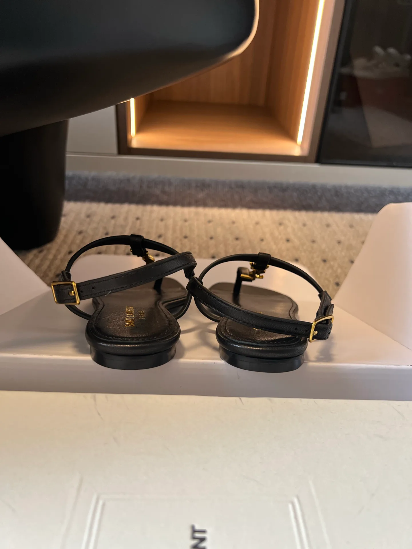 Шлепанцы Женские Saint Laurent 17632147