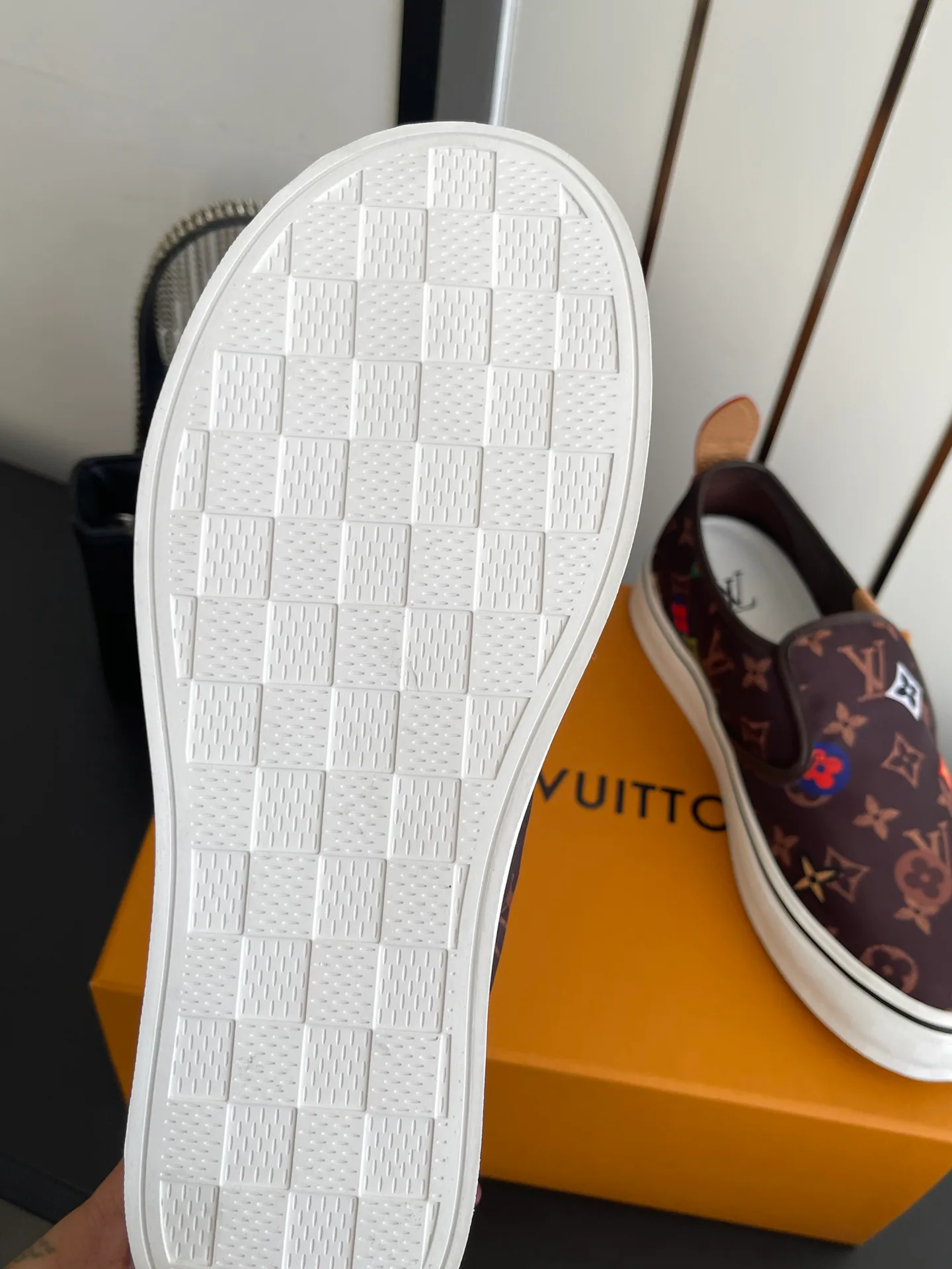 Кроссовки Мужские Louis Vuitton 17908524
