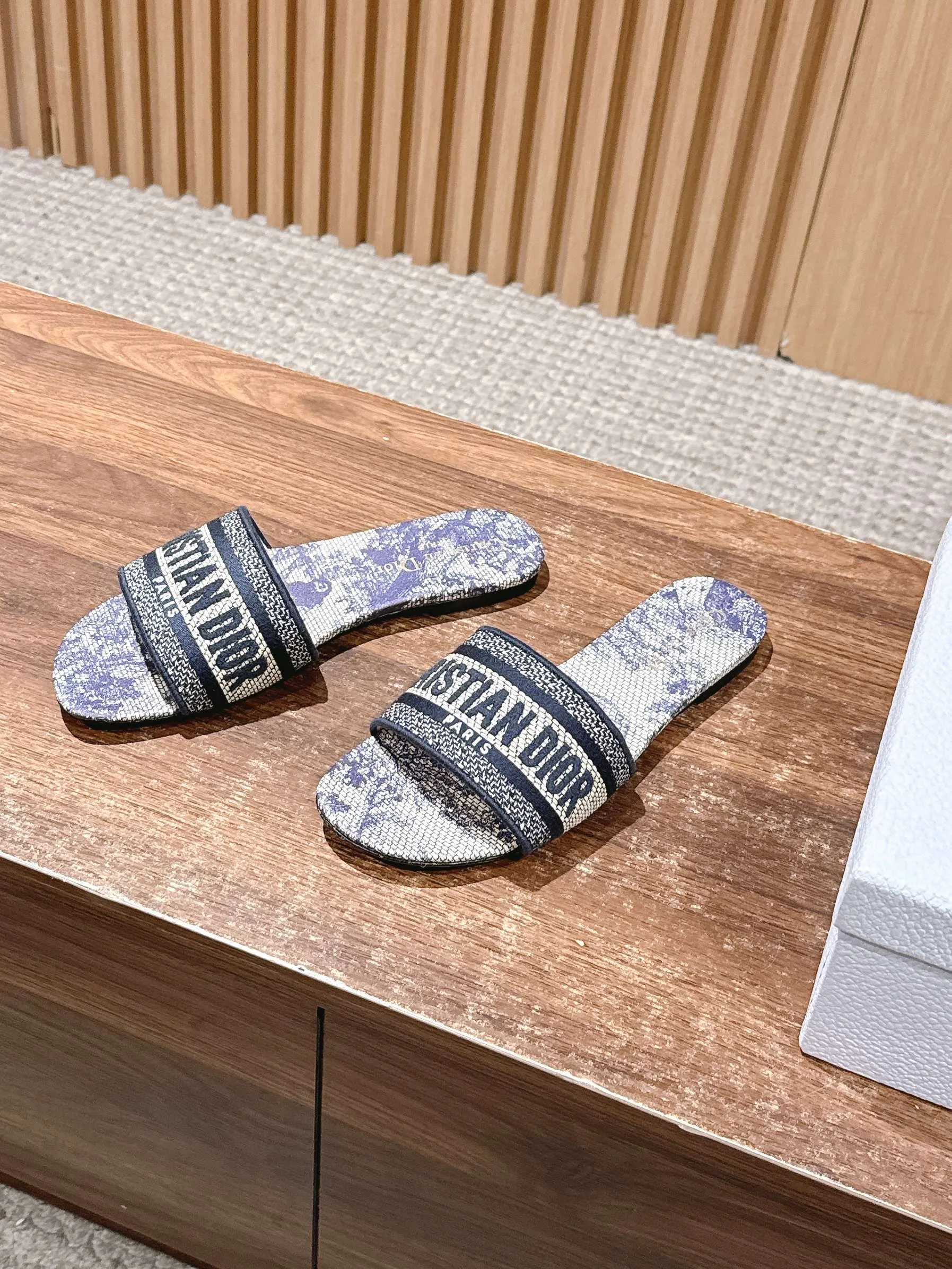 Шлепанцы Женские Christian Dior 11599944