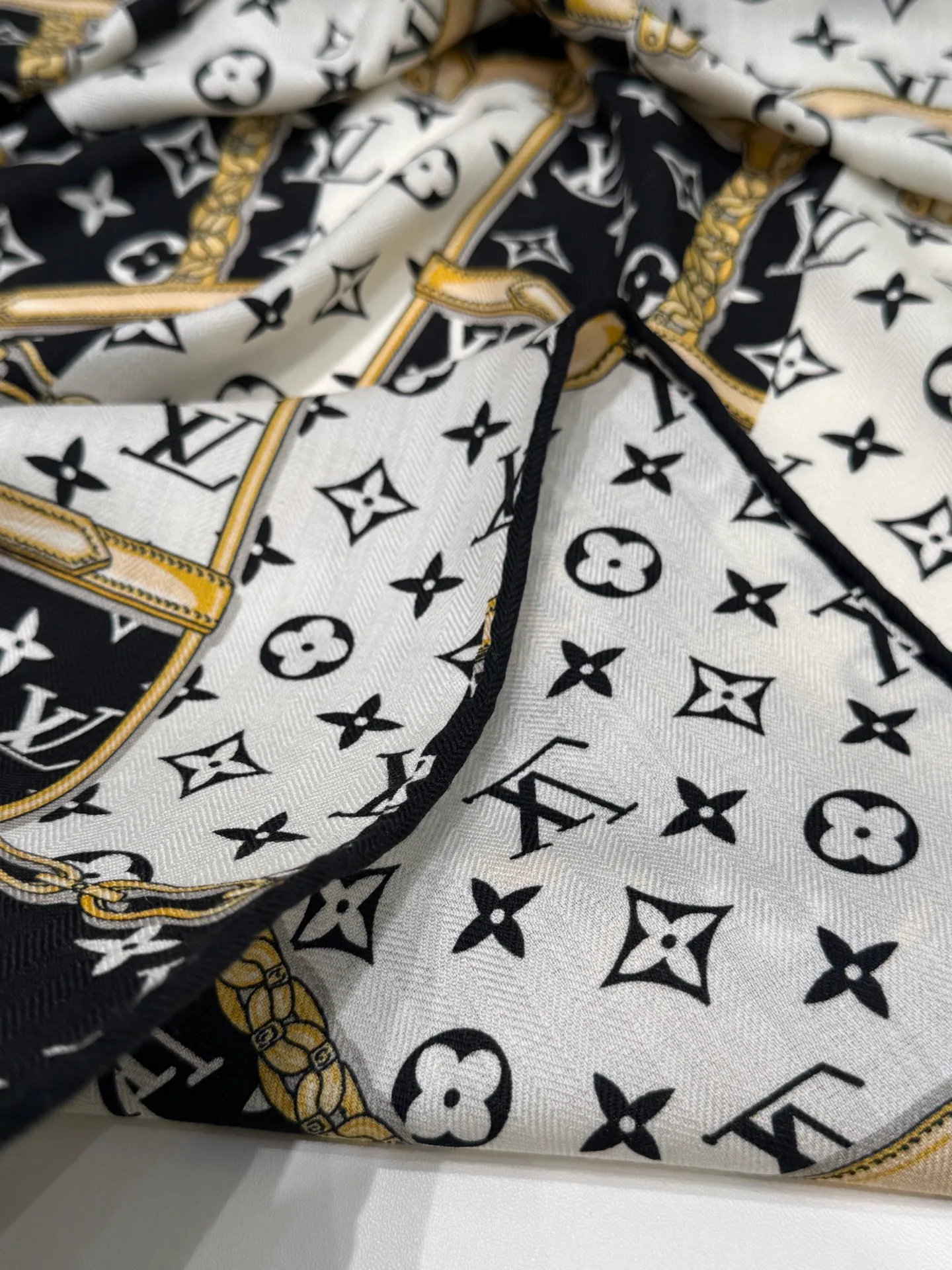 Шарфы Louis Vuitton 5904725