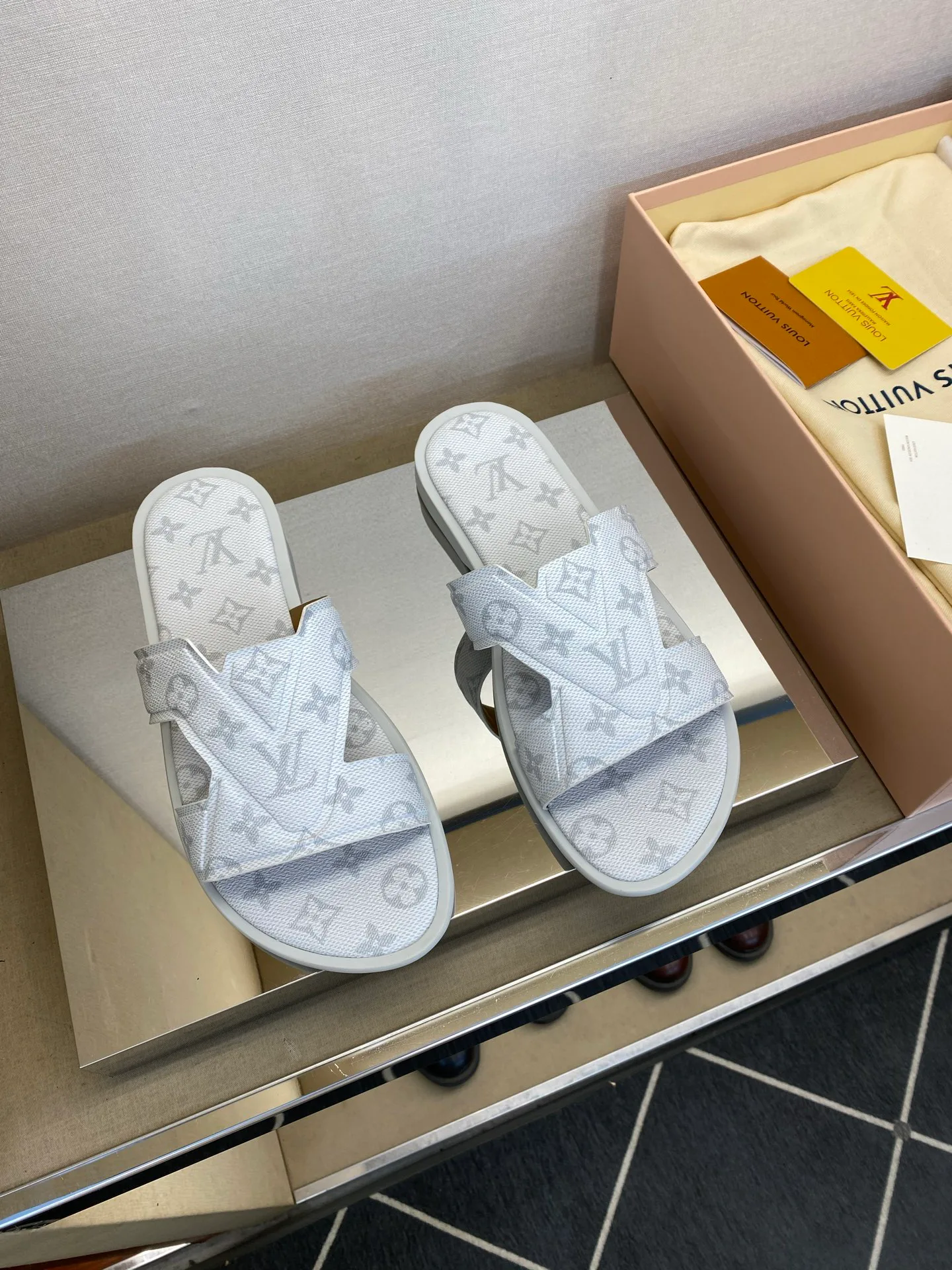 Сандалии Мужские Louis Vuitton 11767921
