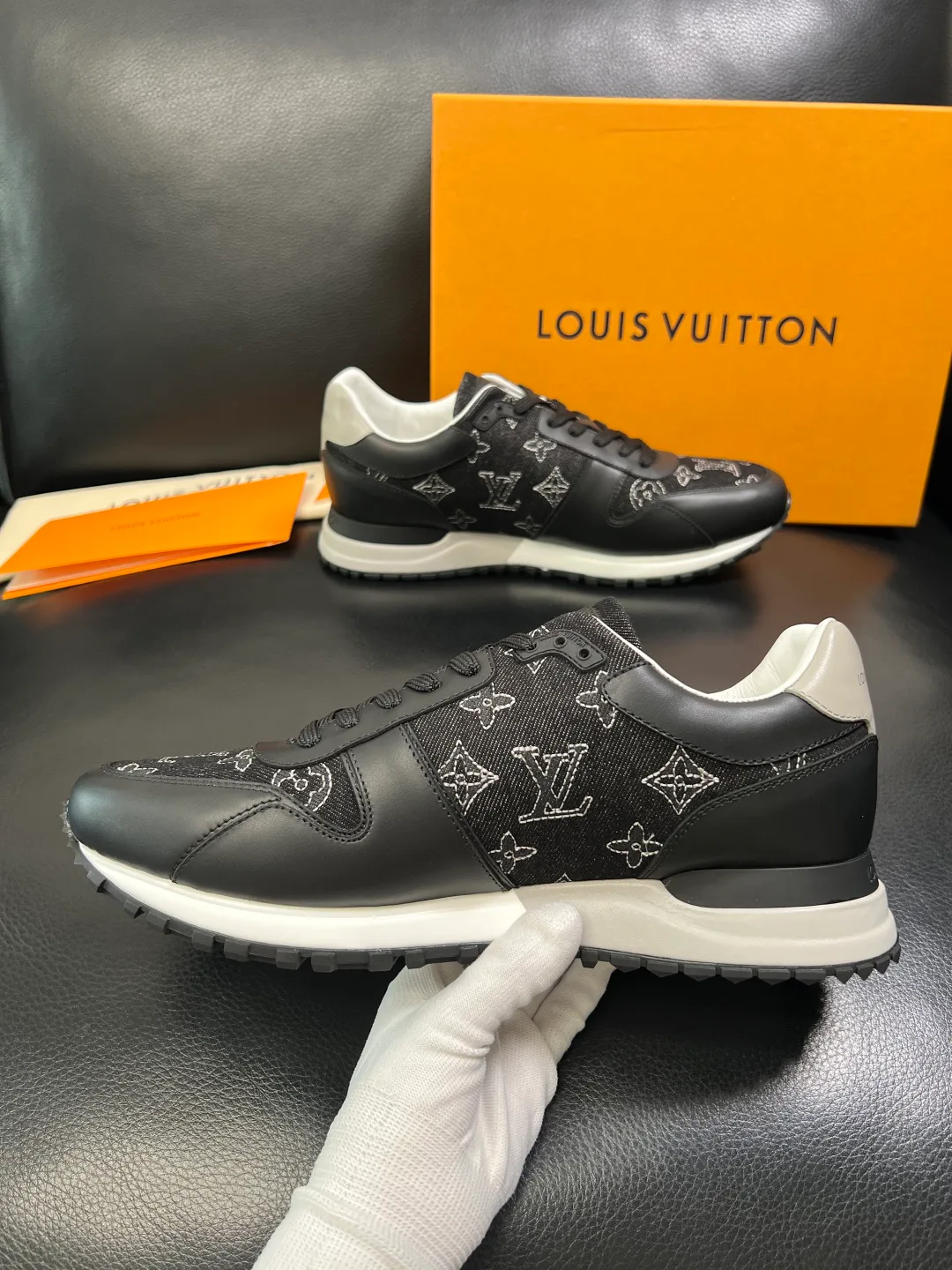Кроссовки Мужские Louis Vuitton 1498270