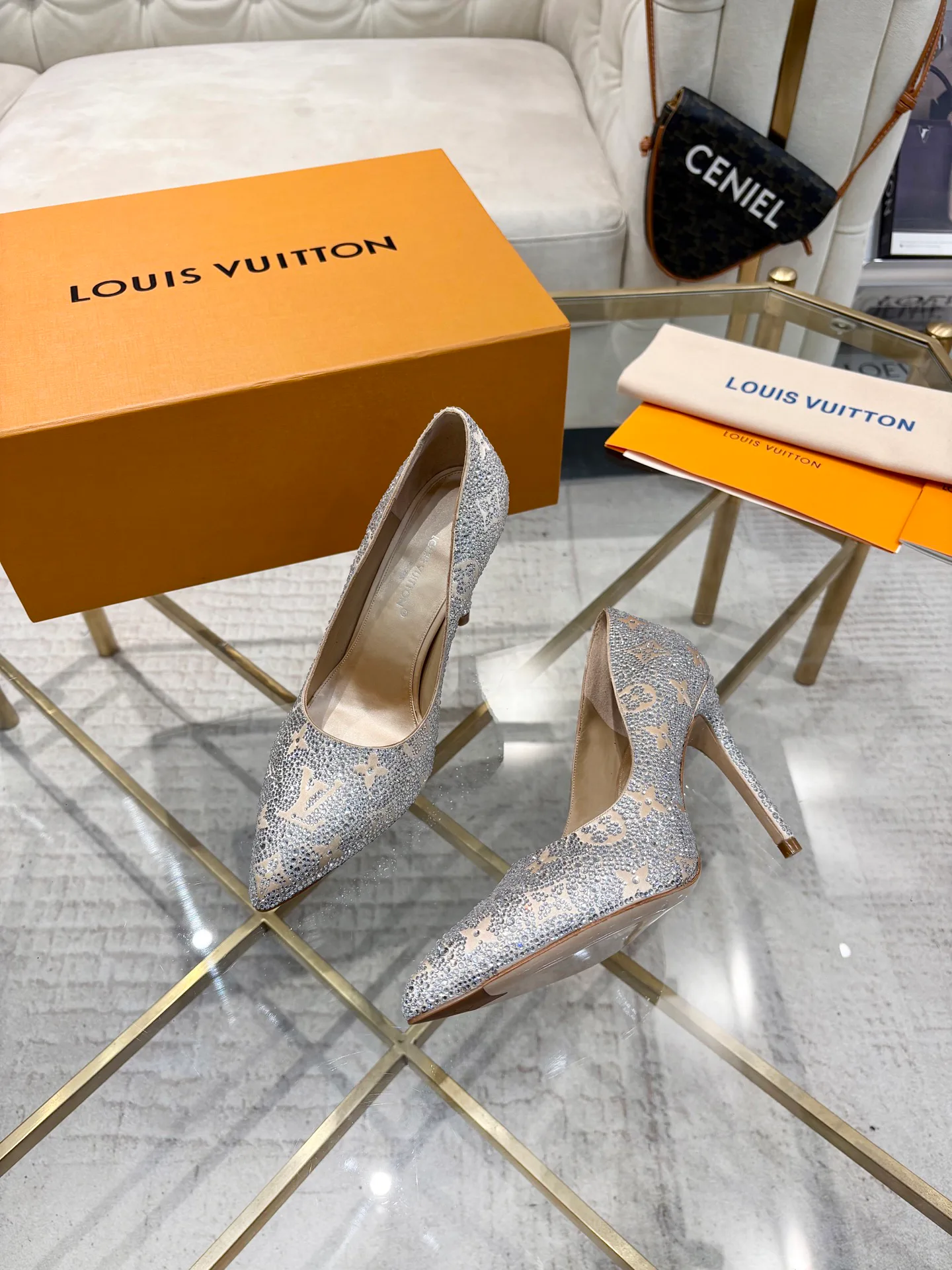 Туфли Женские Louis Vuitton 18740828