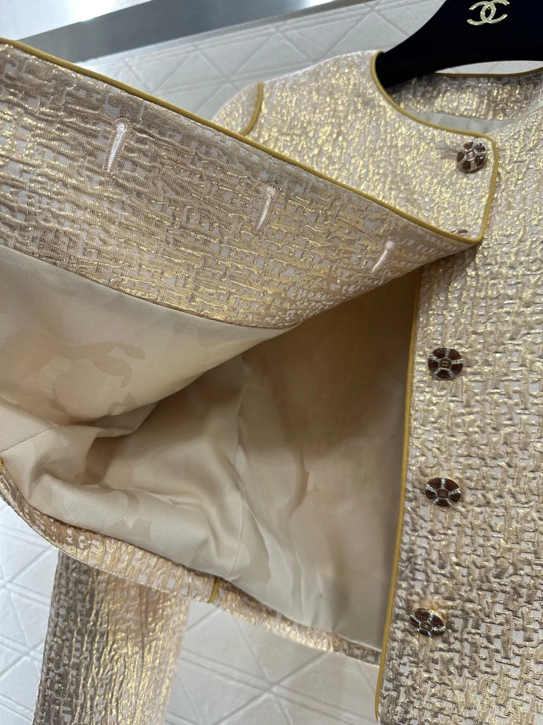 Куртки И Пуховики Женские Chanel 2244955