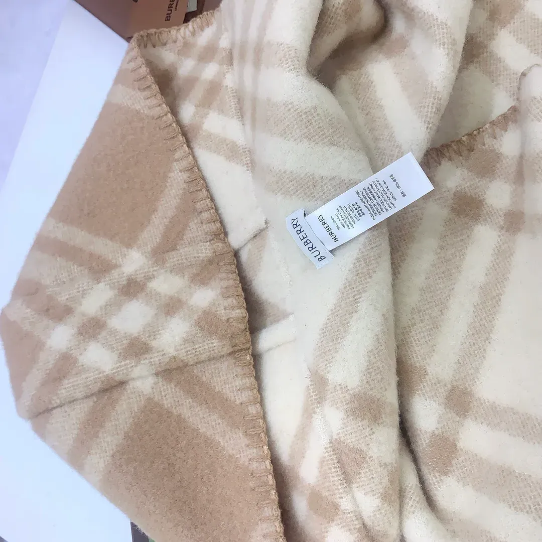 Шарфы Burberry 825870