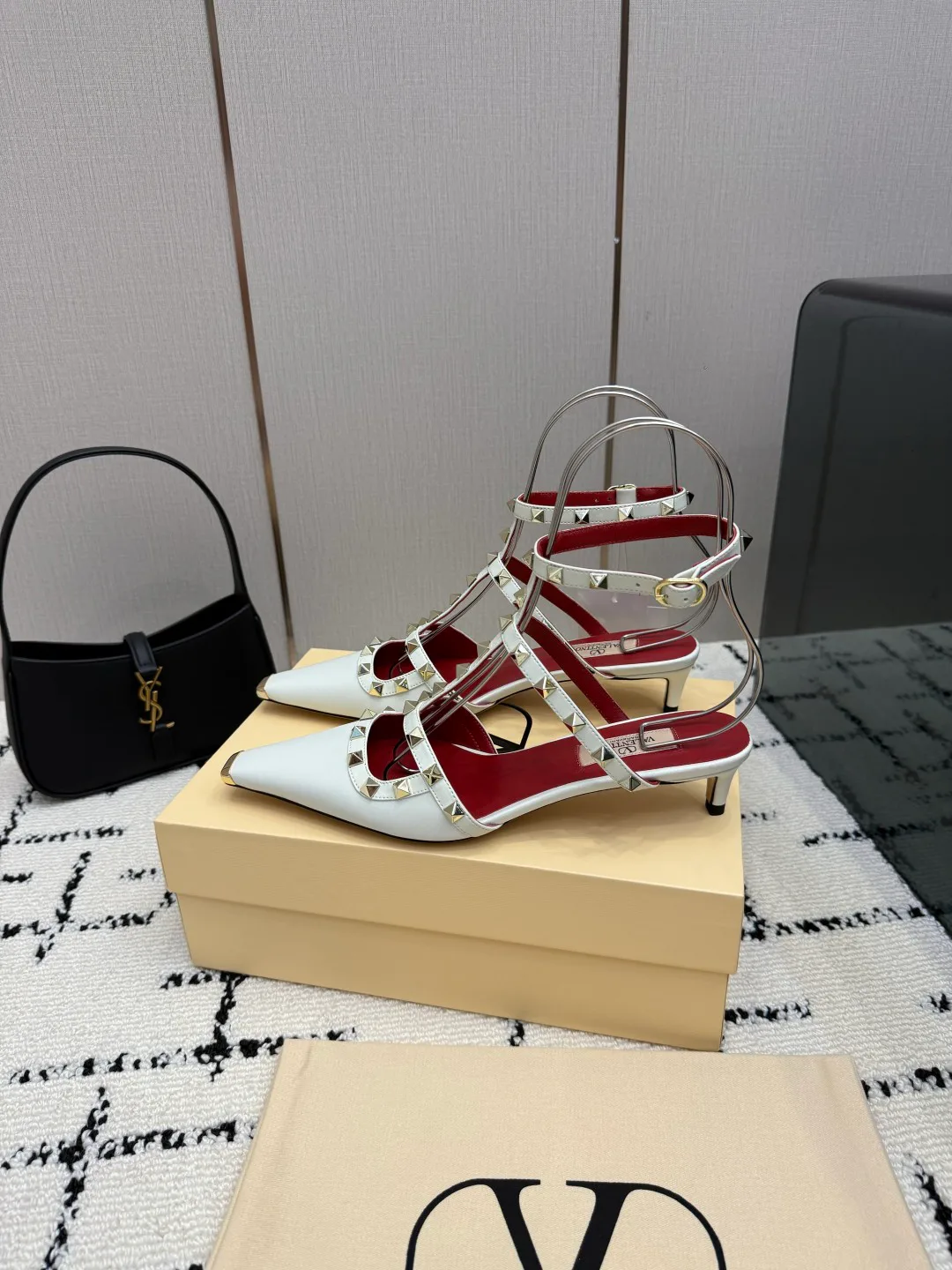 Босоножки Женские Valentino 17594503