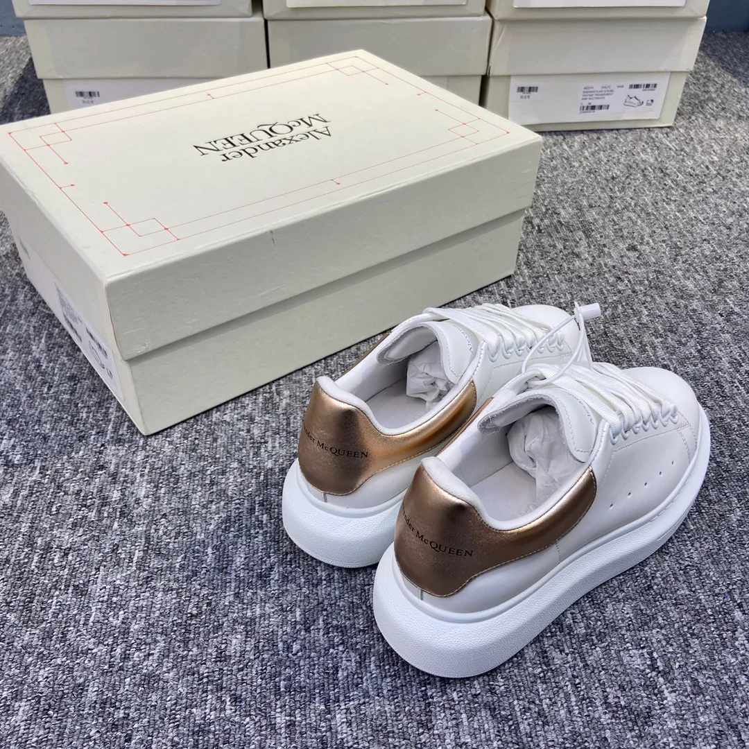 Кроссовки Женские Alexander Mcqueen 17963416