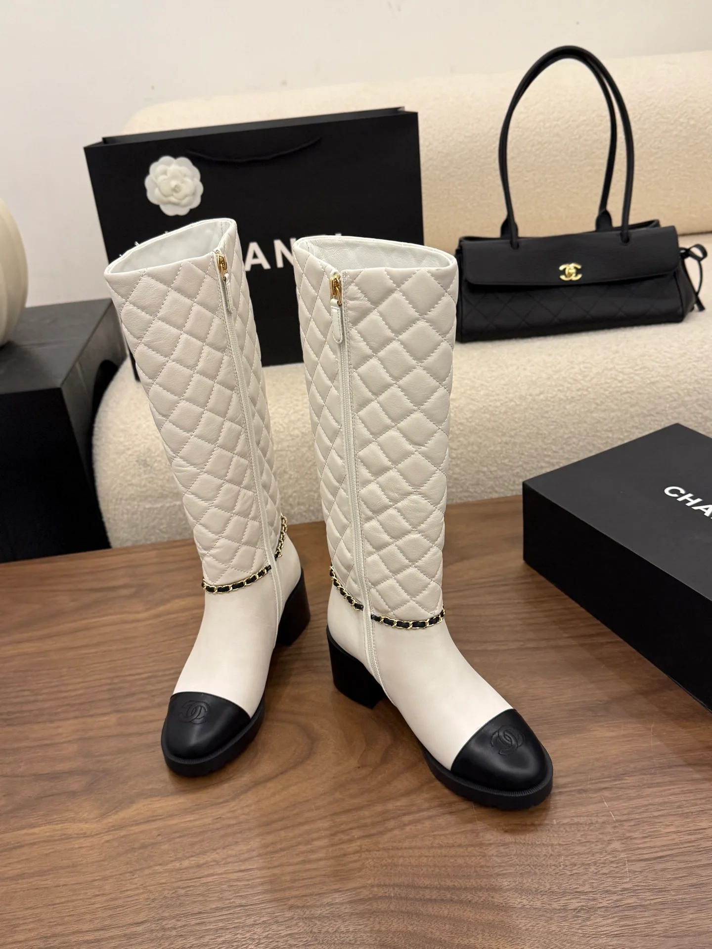 Сапоги Женские Chanel 19050177