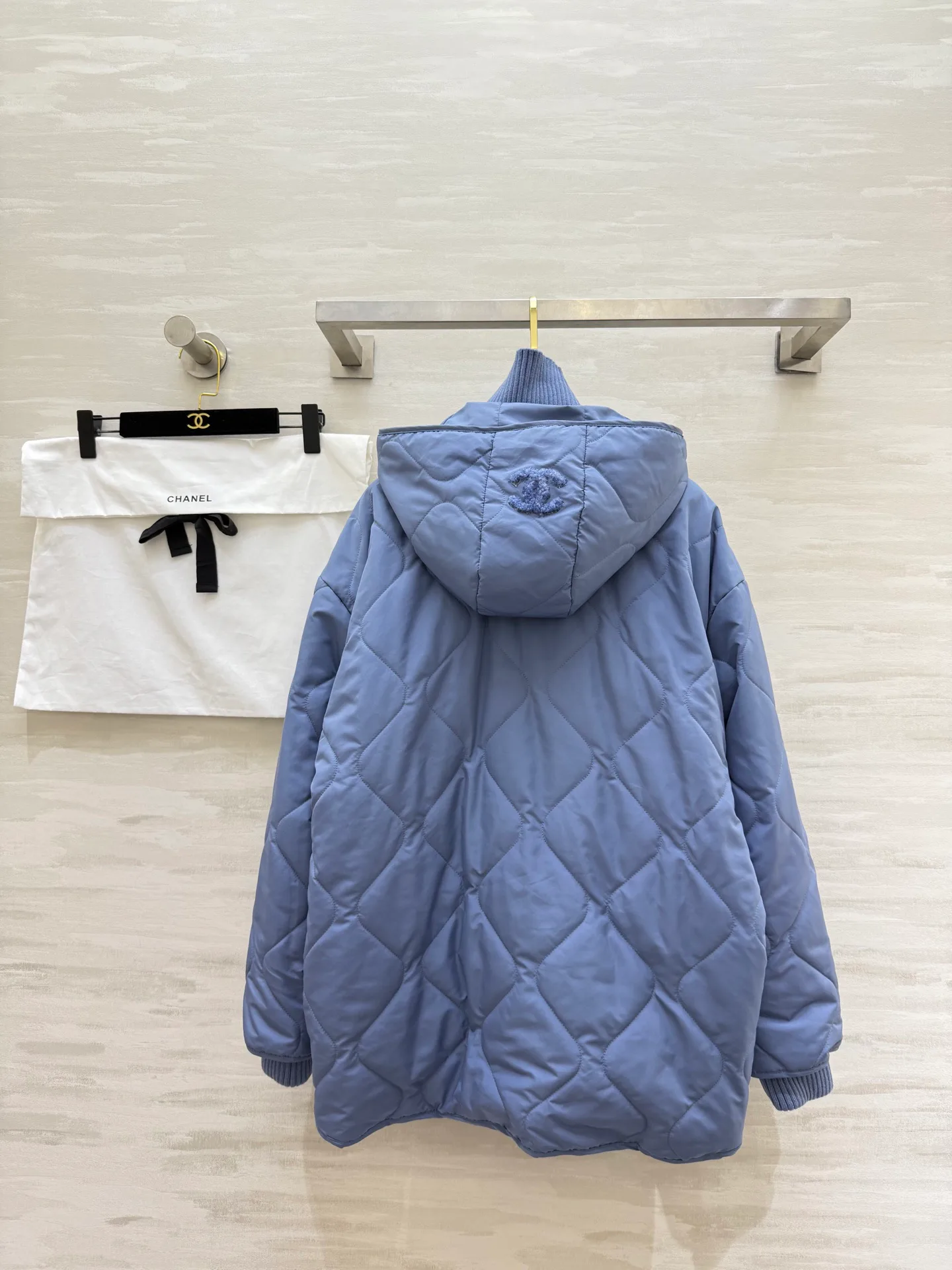 Куртки И Пуховики Женские Chanel 600331