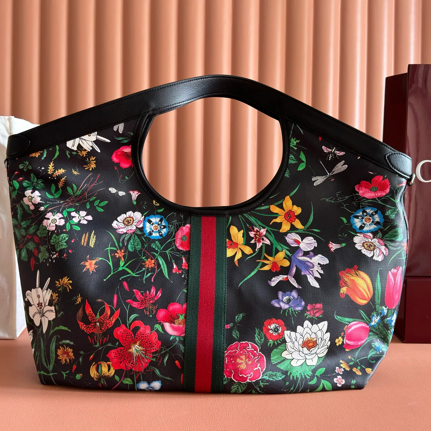 Классические Сумки Женские Gucci 18148090