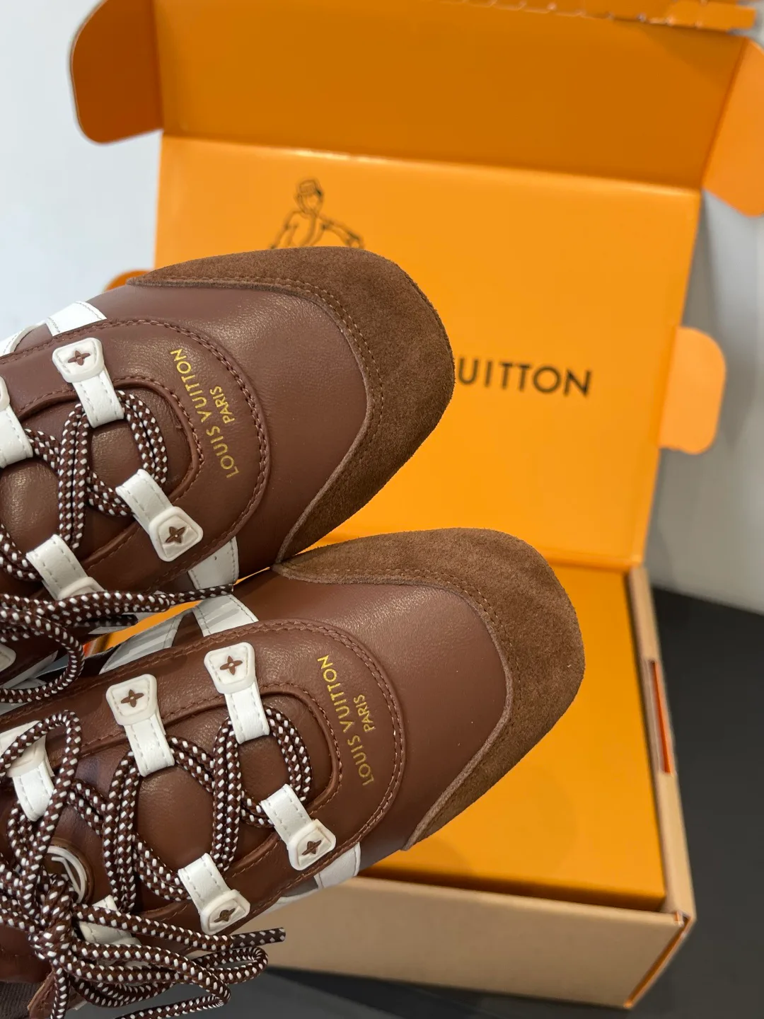 Кроссовки Женские Louis Vuitton 1595079