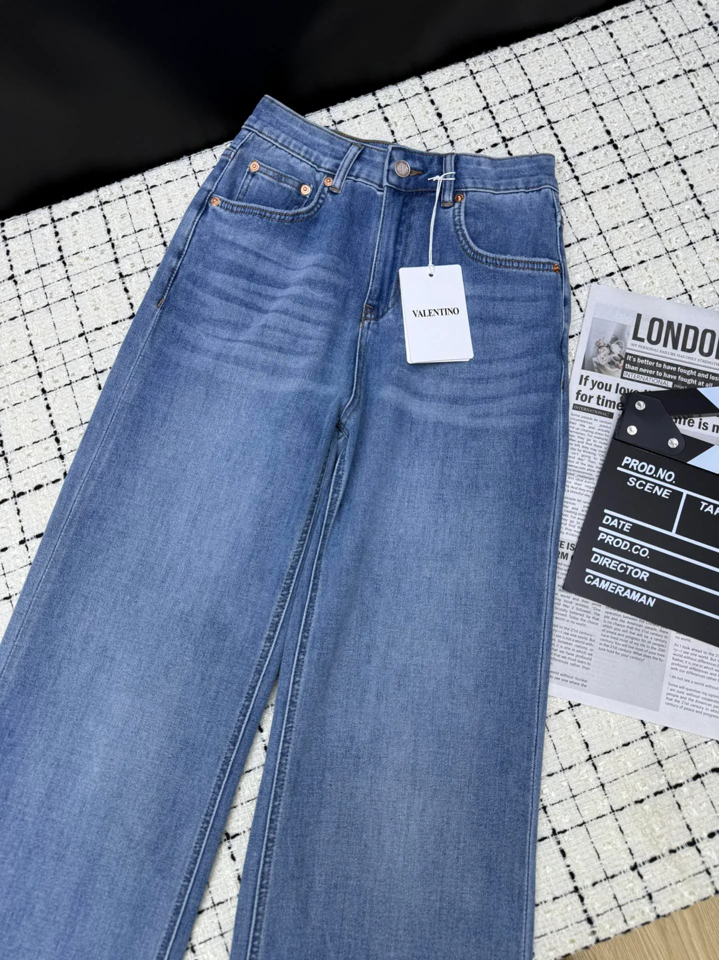 Джинсы Женские Valentino 13563000