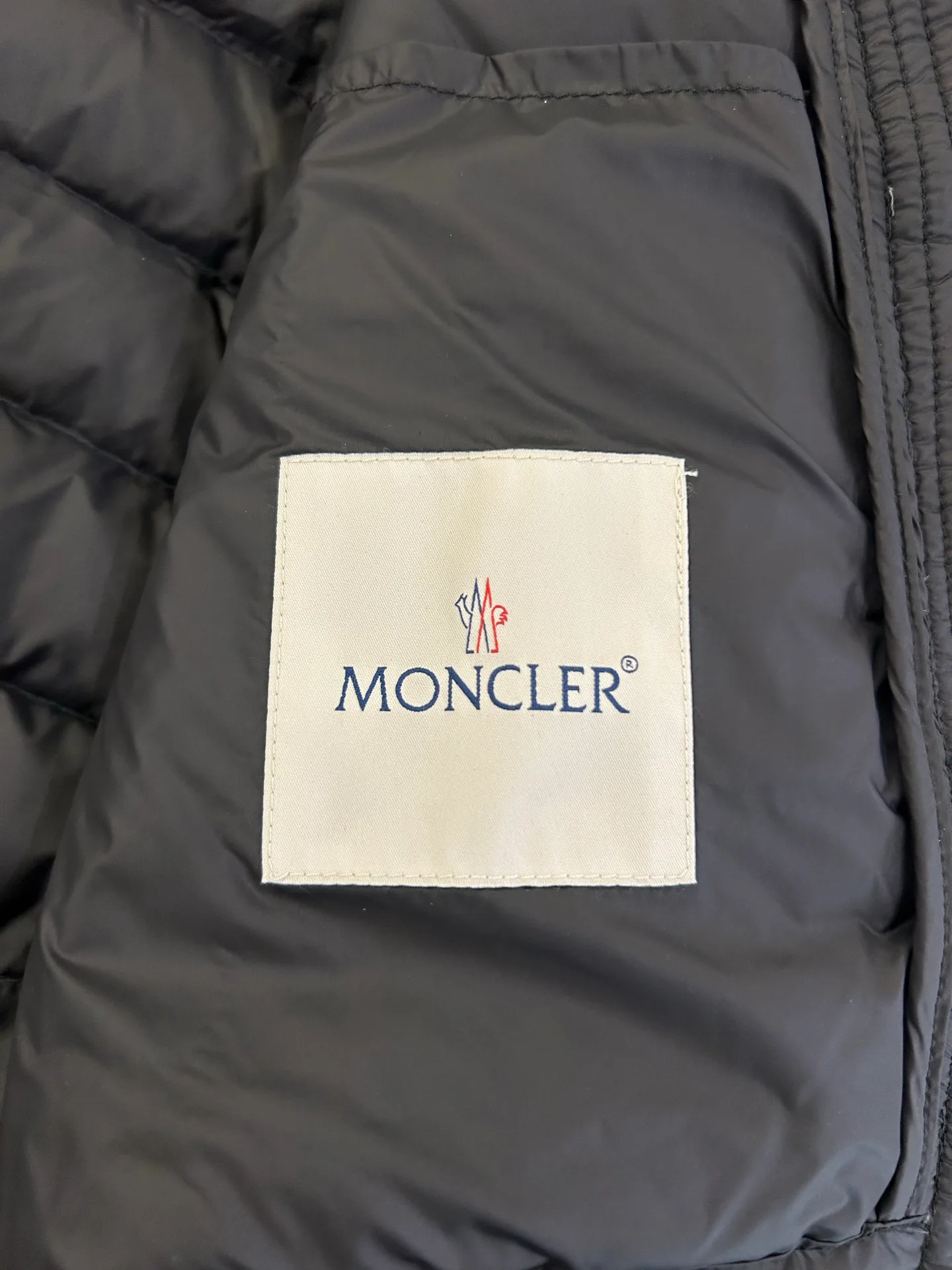 Куртки И Пуховики Мужские Moncler 18231512