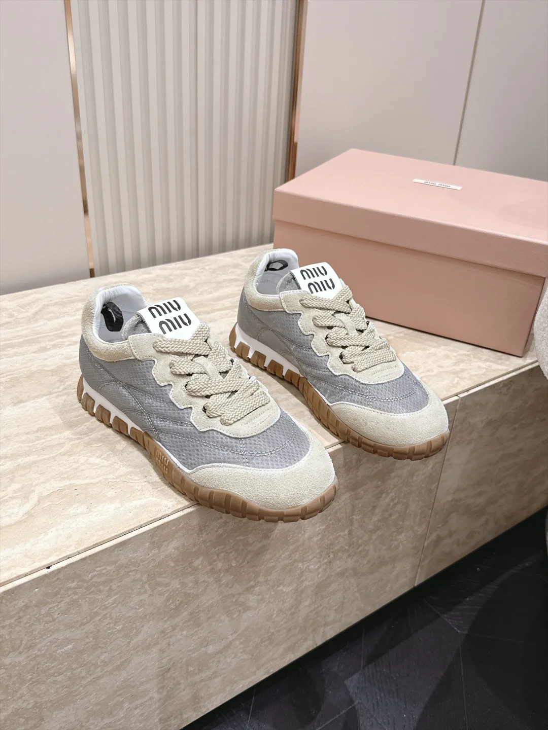 Кроссовки Женские Miu Miu 18025620