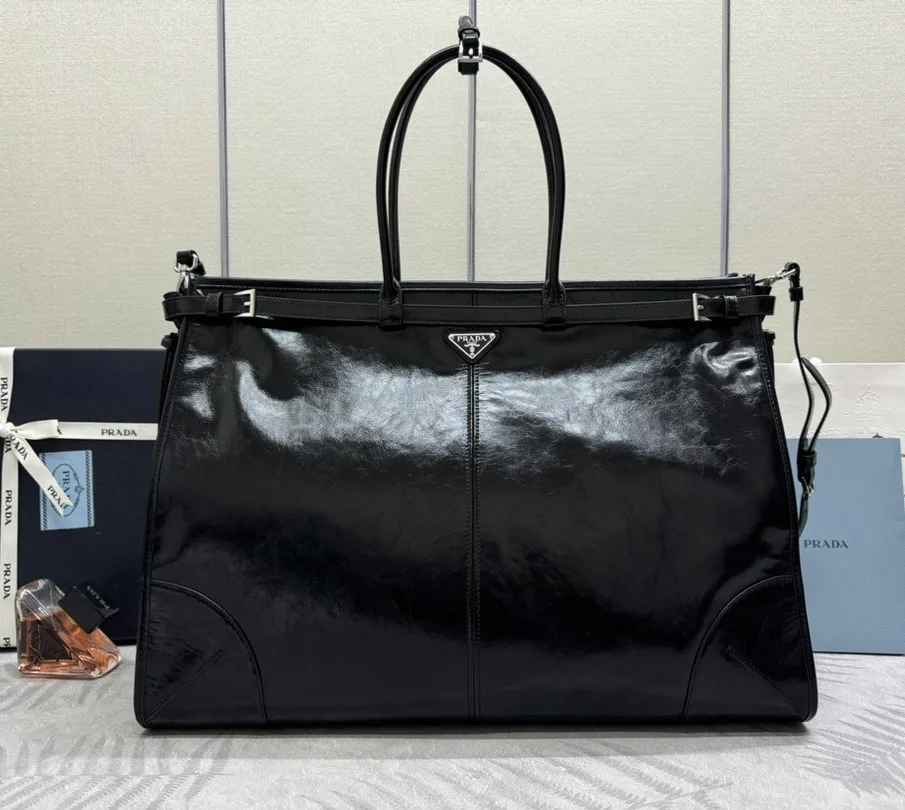Классические Сумки Женские Prada 11462574