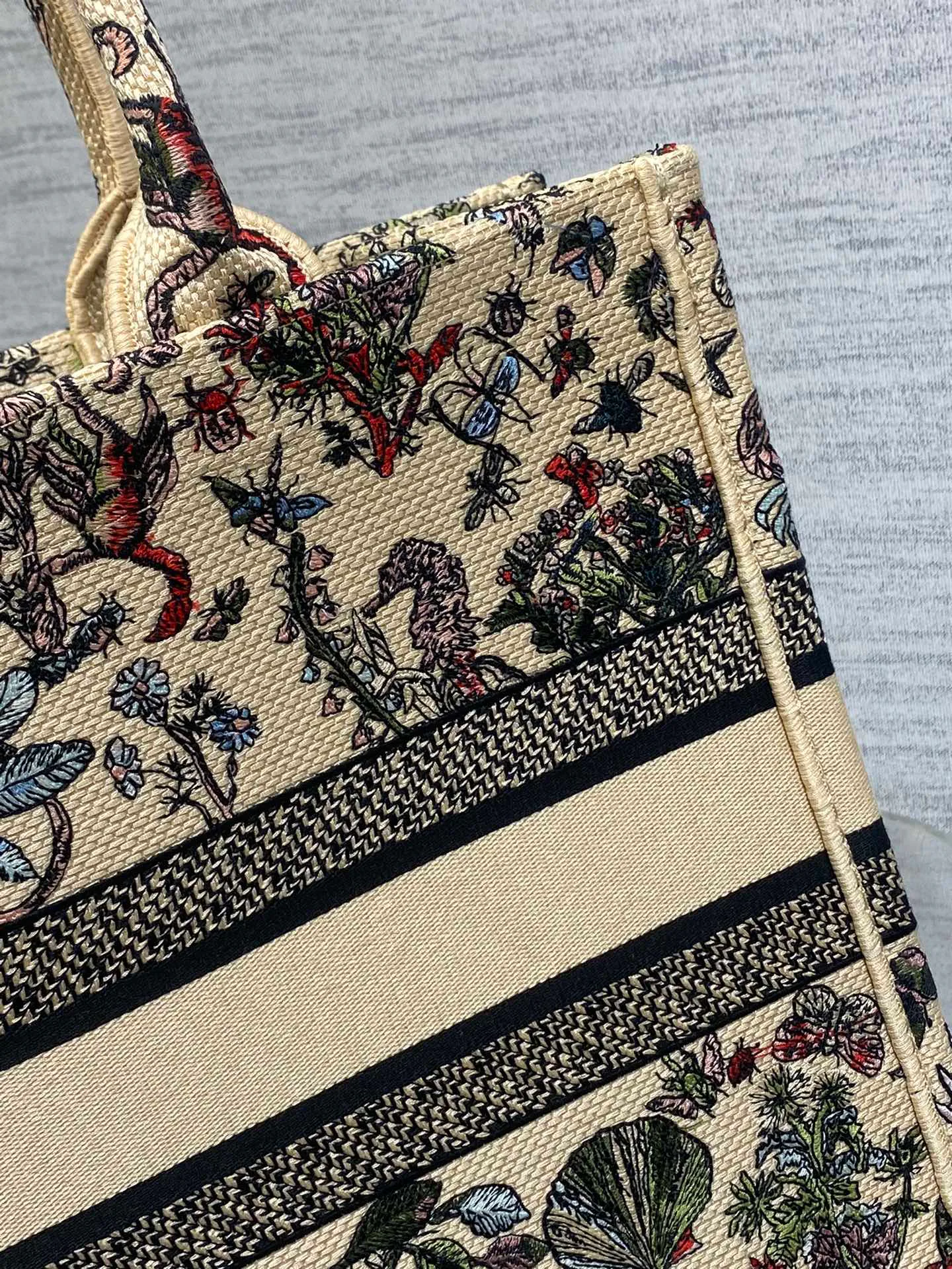 Классические Сумки Женские Christian Dior 13227183