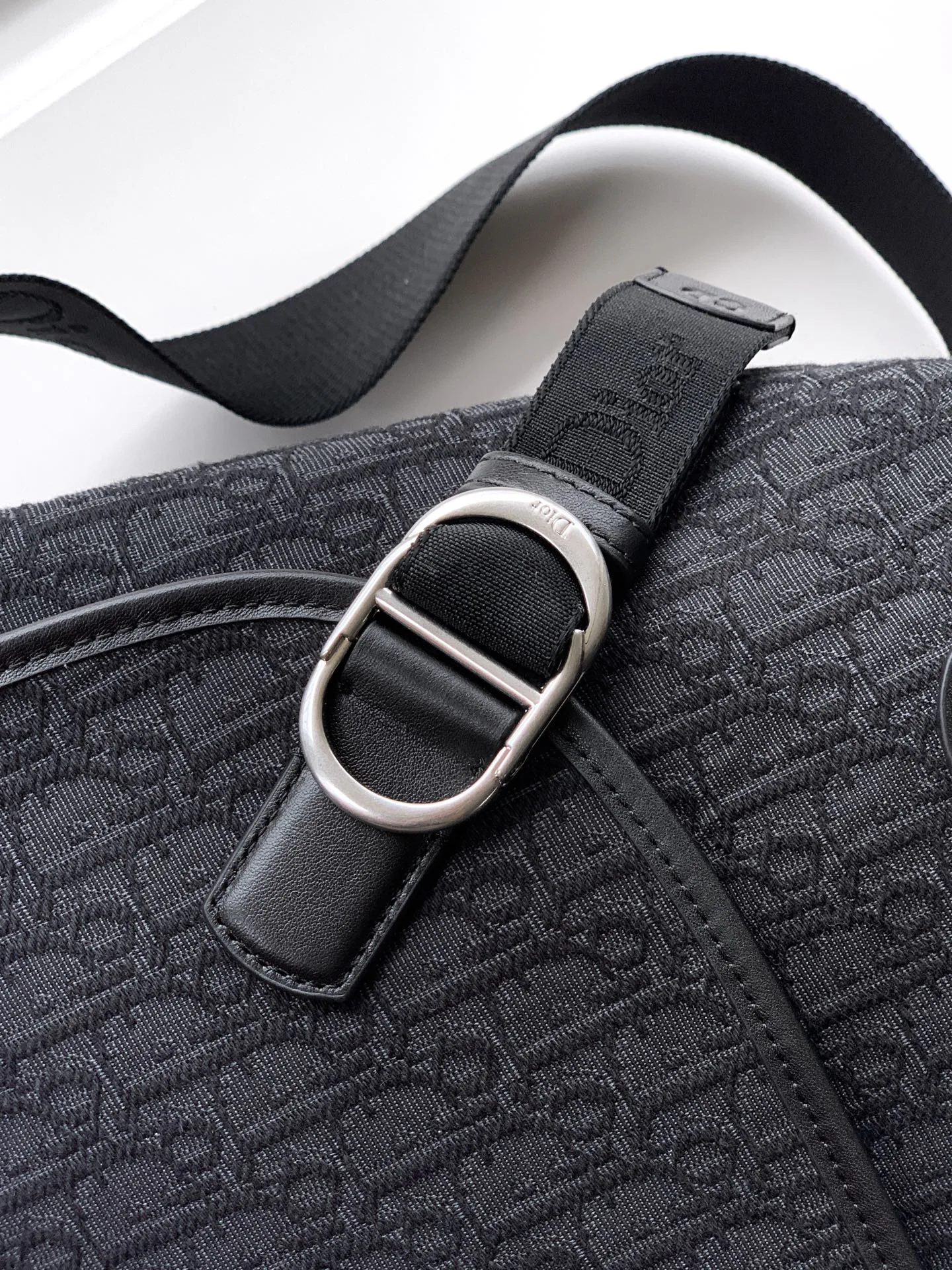 Сумки На Ремне Женские Christian Dior 12699474