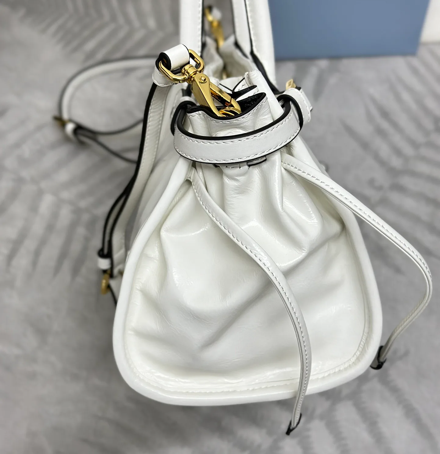 Классические Сумки Женские Prada 11462477