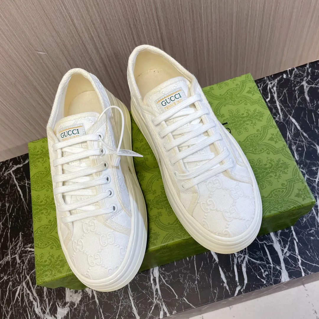 Кроссовки Женские Gucci 19691220